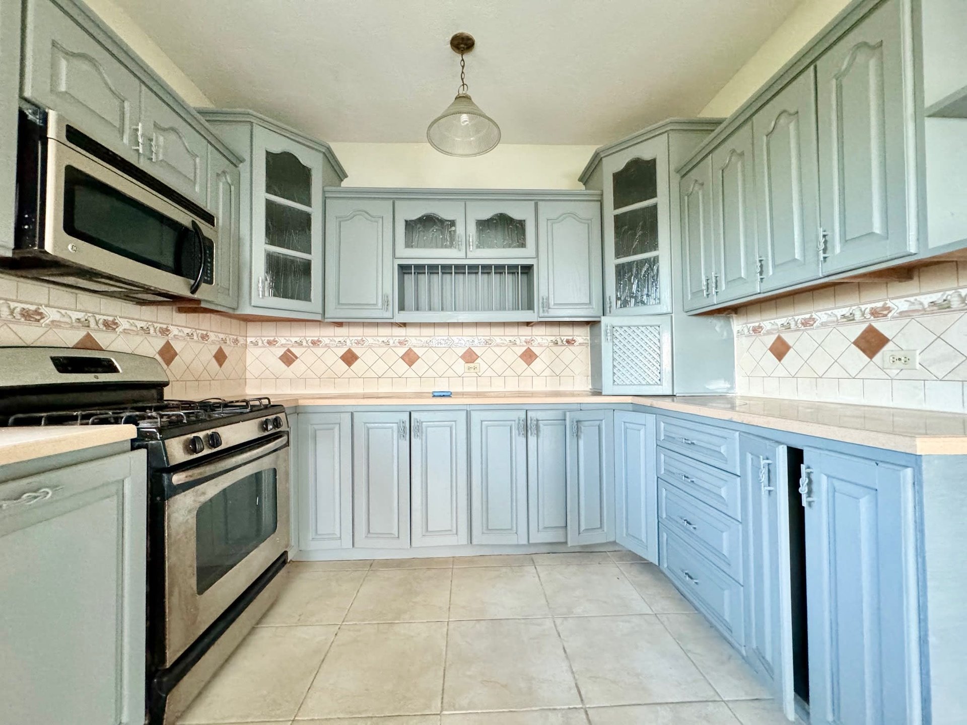 880 George's Northside 4 Bedroom Apartment