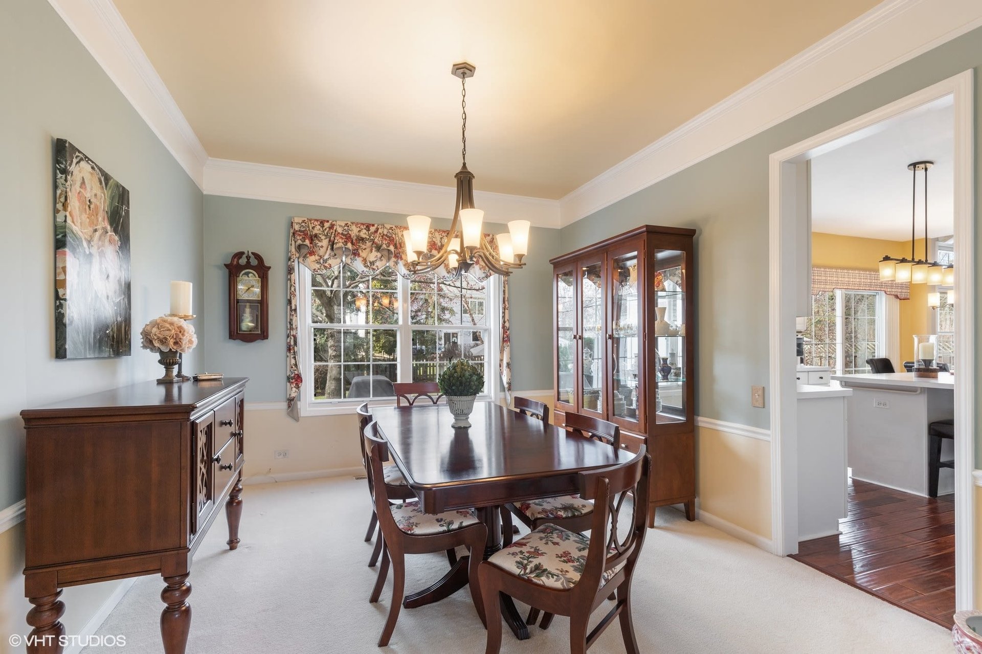 1735 Fairport Dr. Grayslake