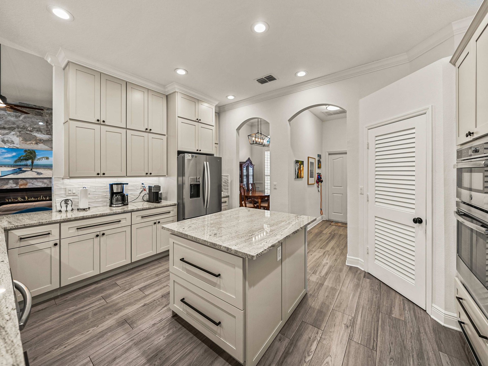 13228 THOROUGHBRED DR