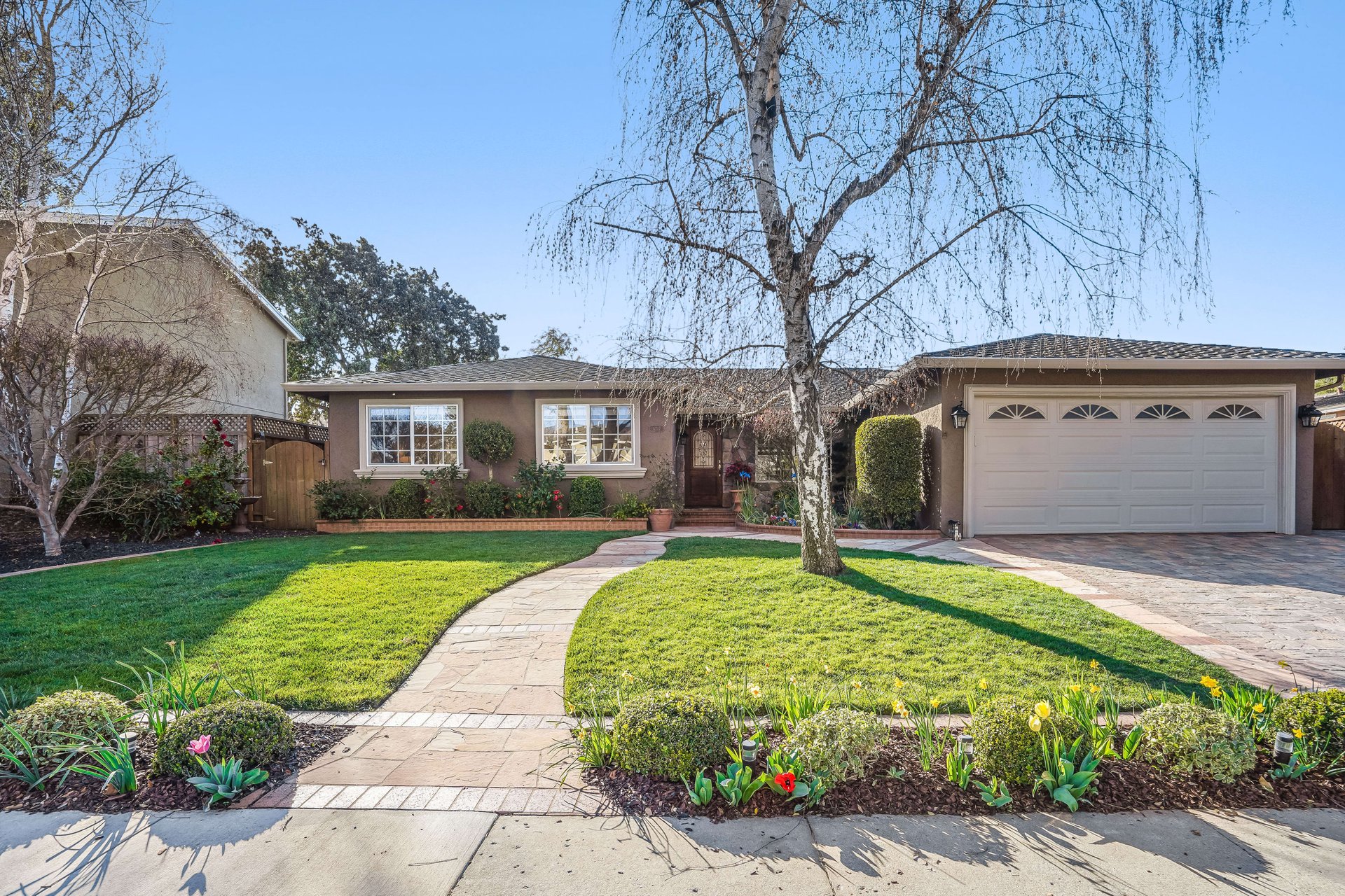 6717 Mount Pakron Drive