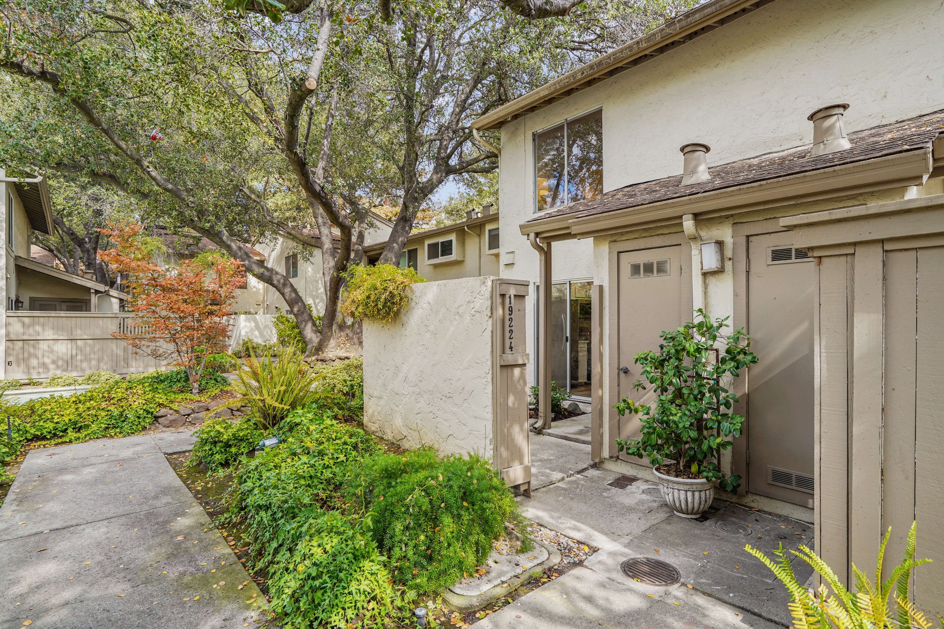 19224 Vineyard Lane