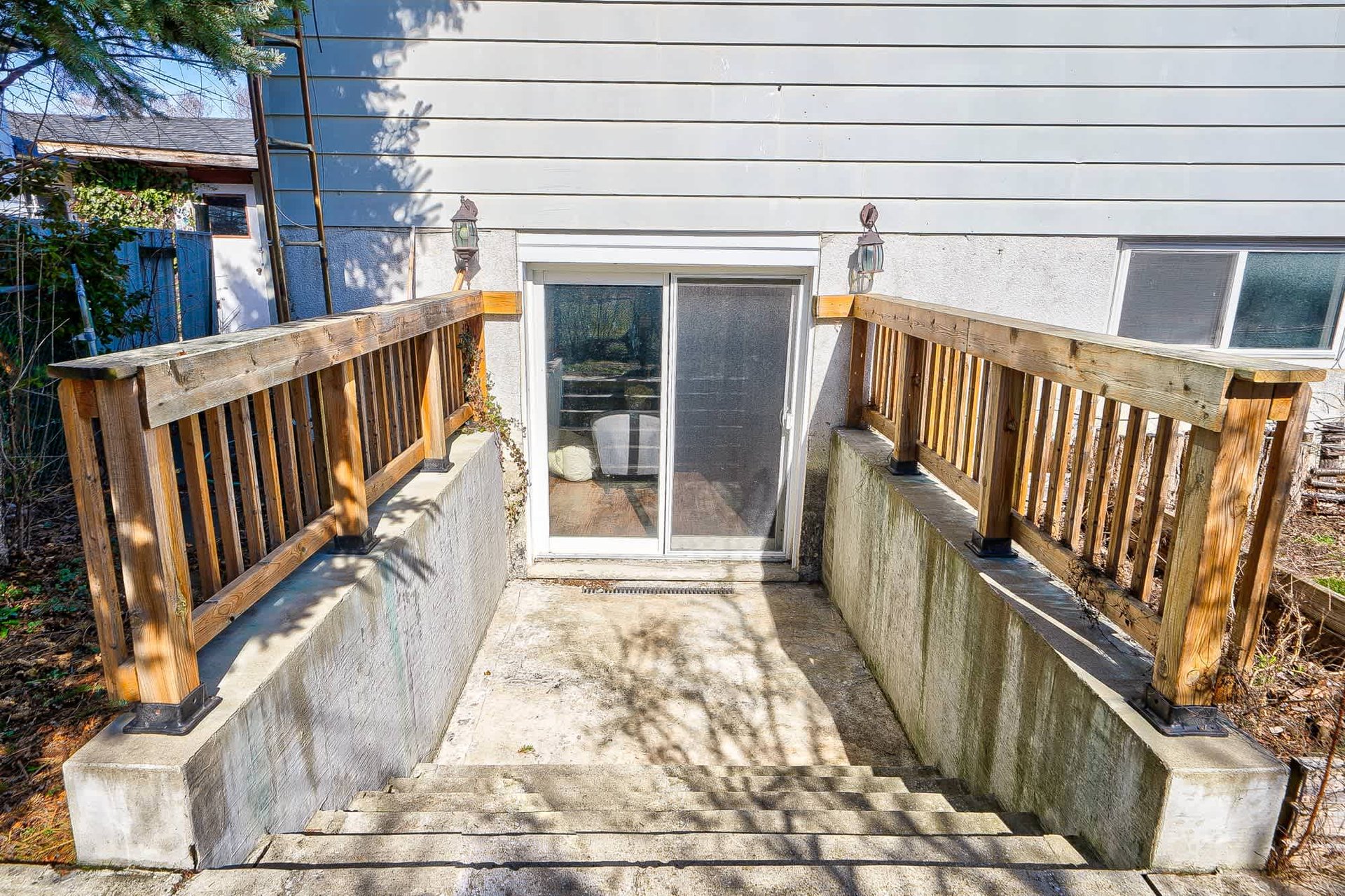 872 McBride Ave