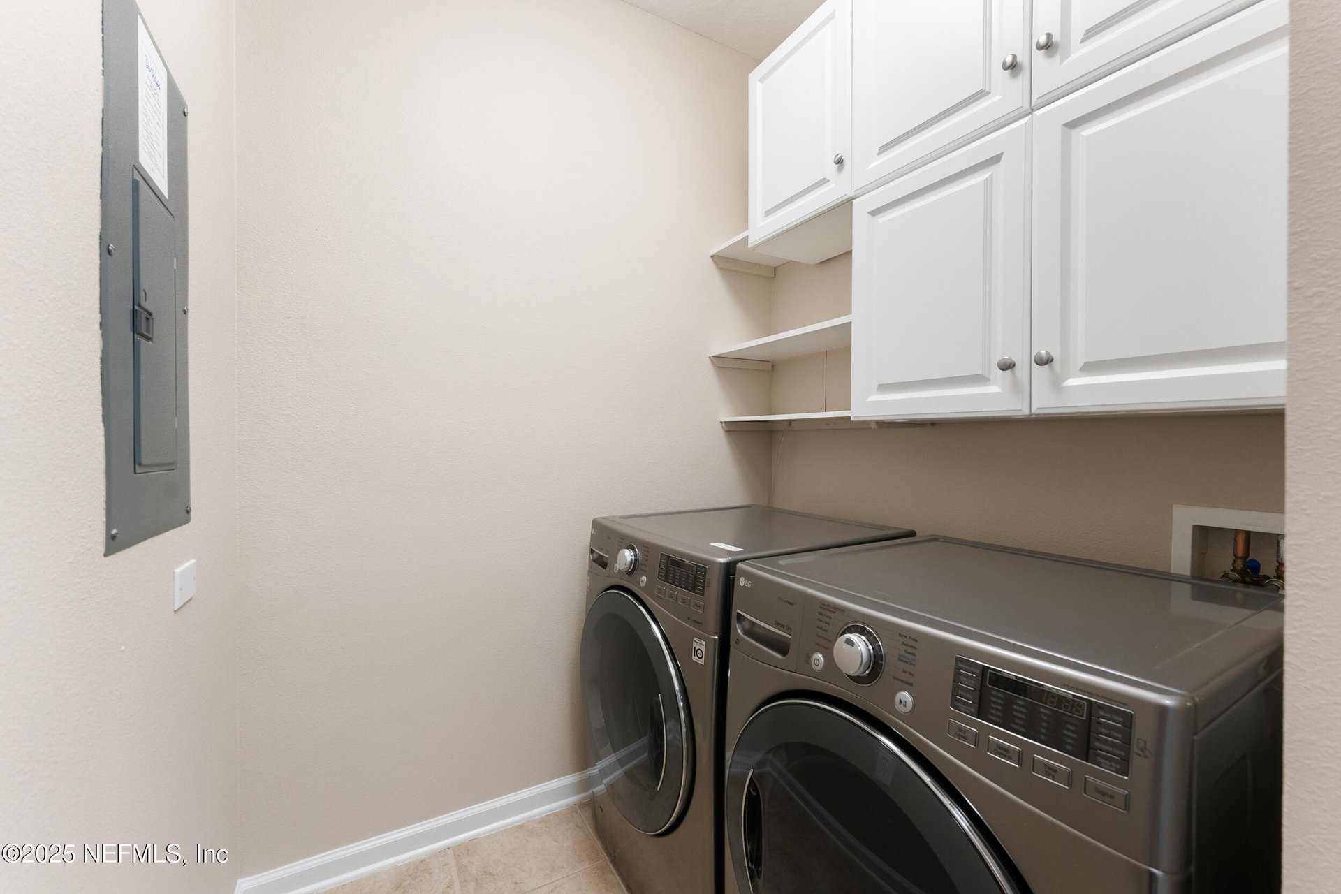 192 ORCHARD PASS Avenue 536- CORNER UNIT