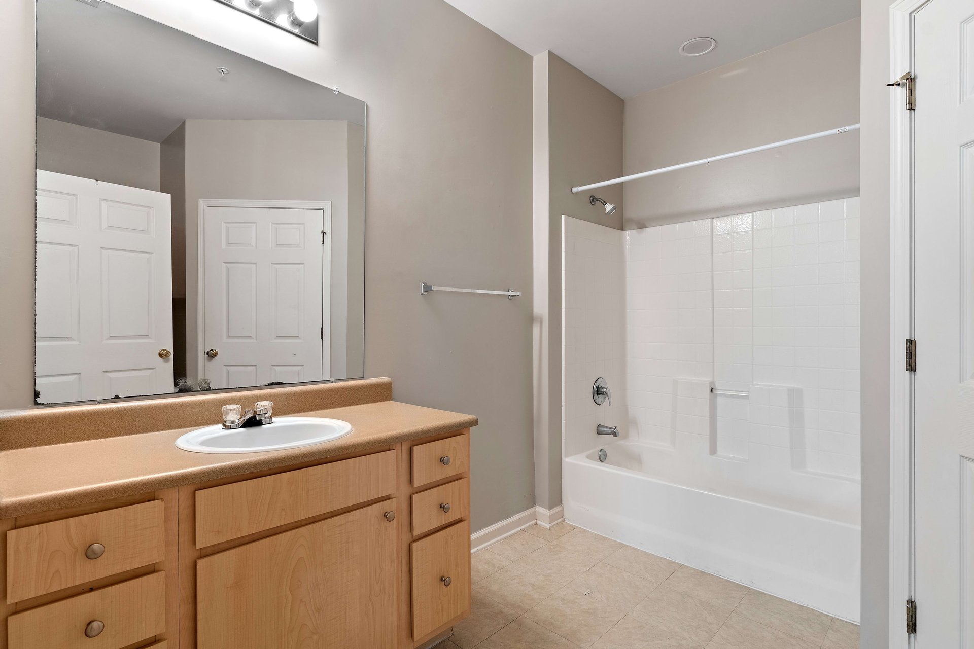 614 Bristol Village Drive Unit: B03