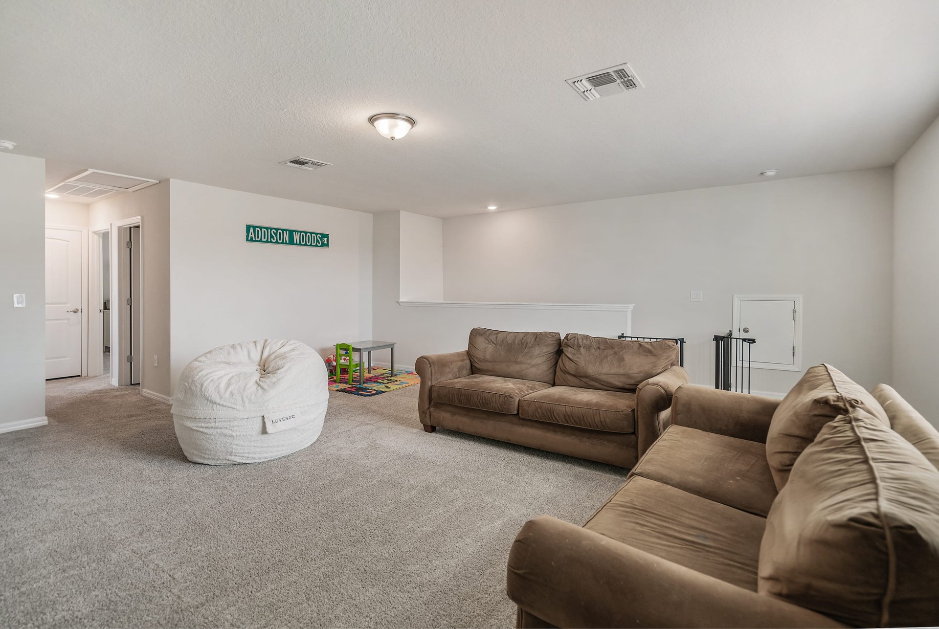 7604 POOL COMPASS LOOP 