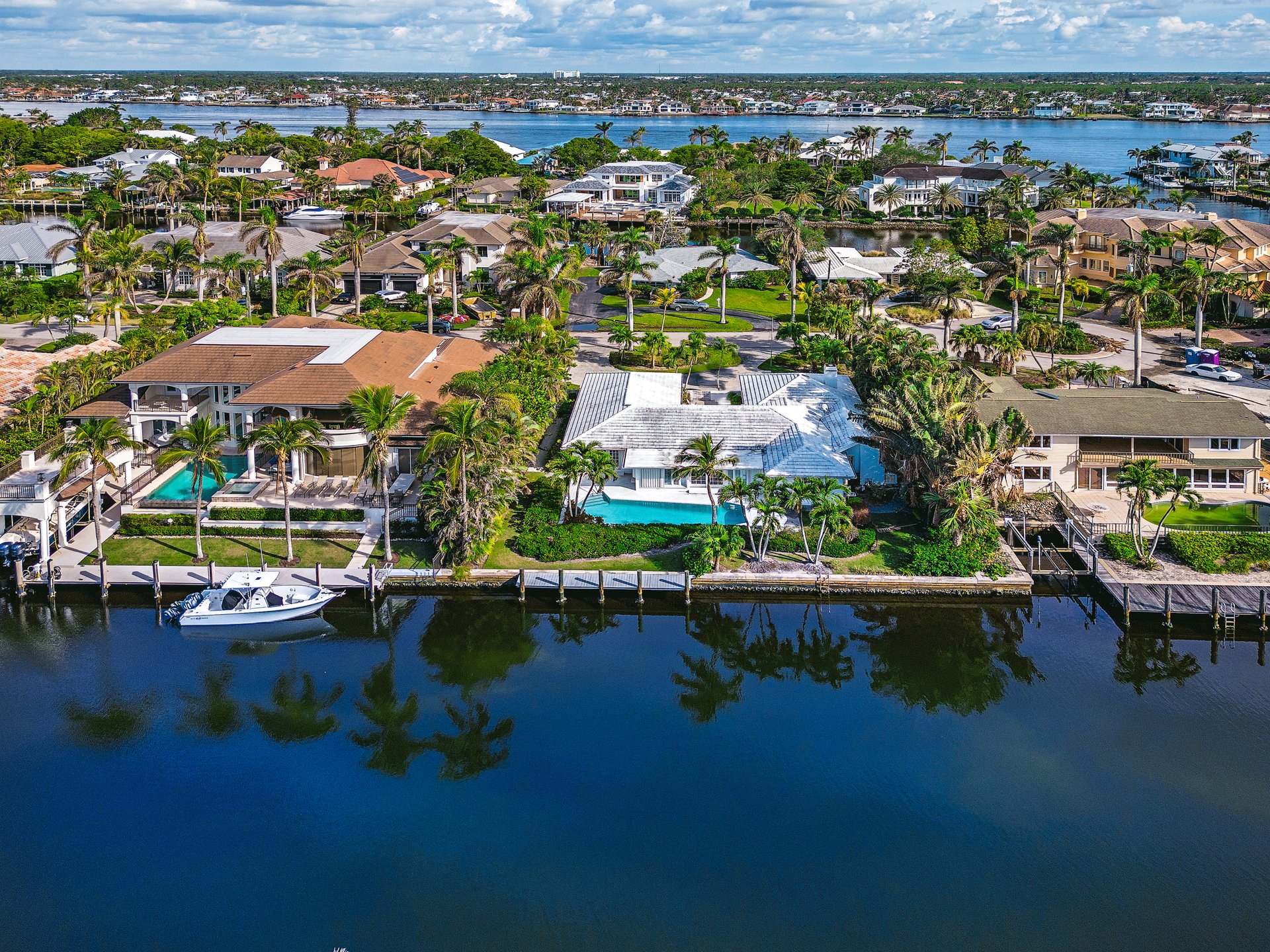 AQUALANE SHORES