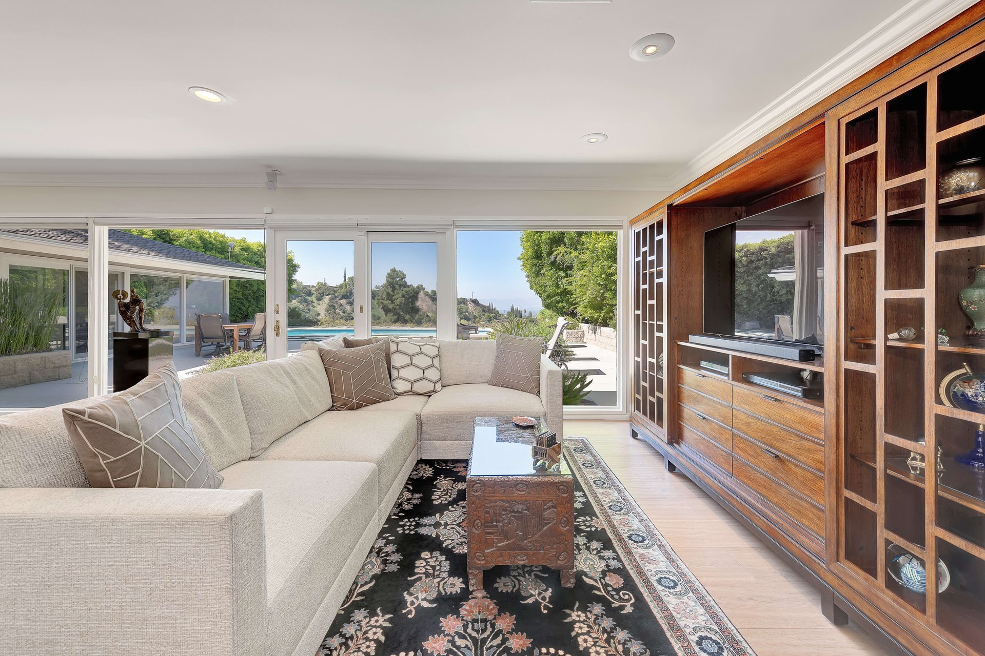 4311 Coronet Drive