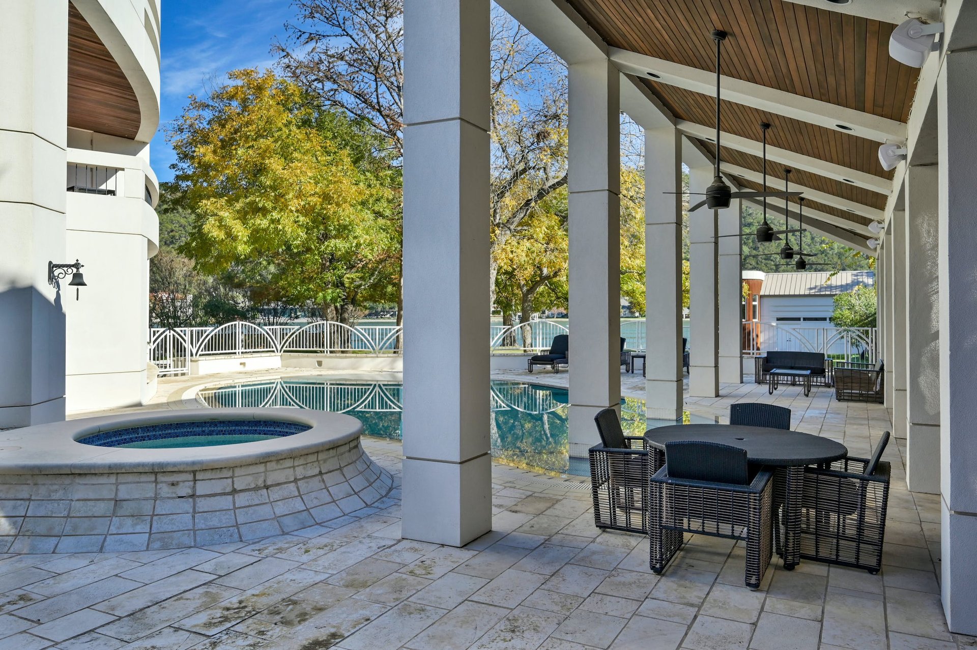 3511 Westlake Drive