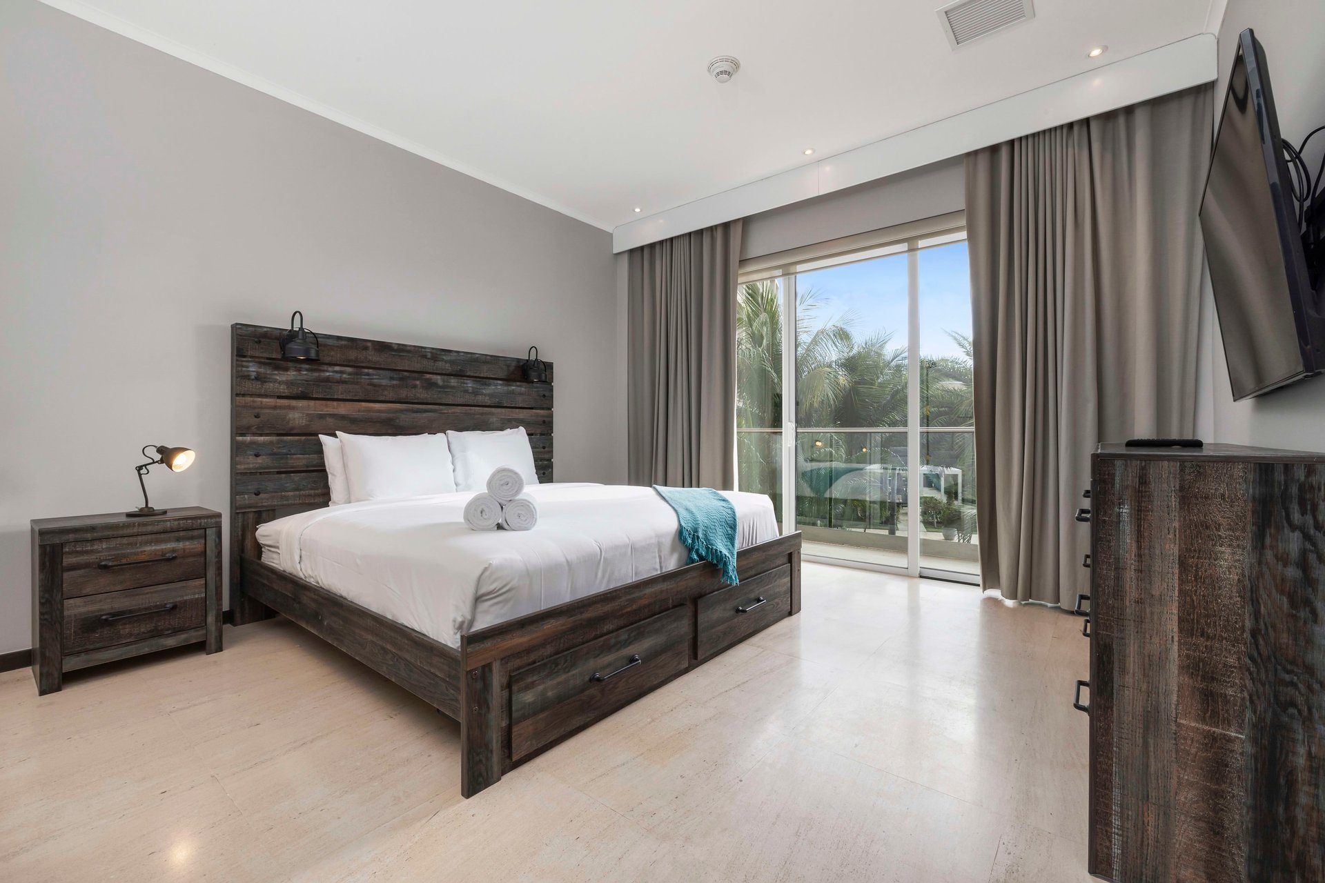 Le Vent Condominium Unit 207
