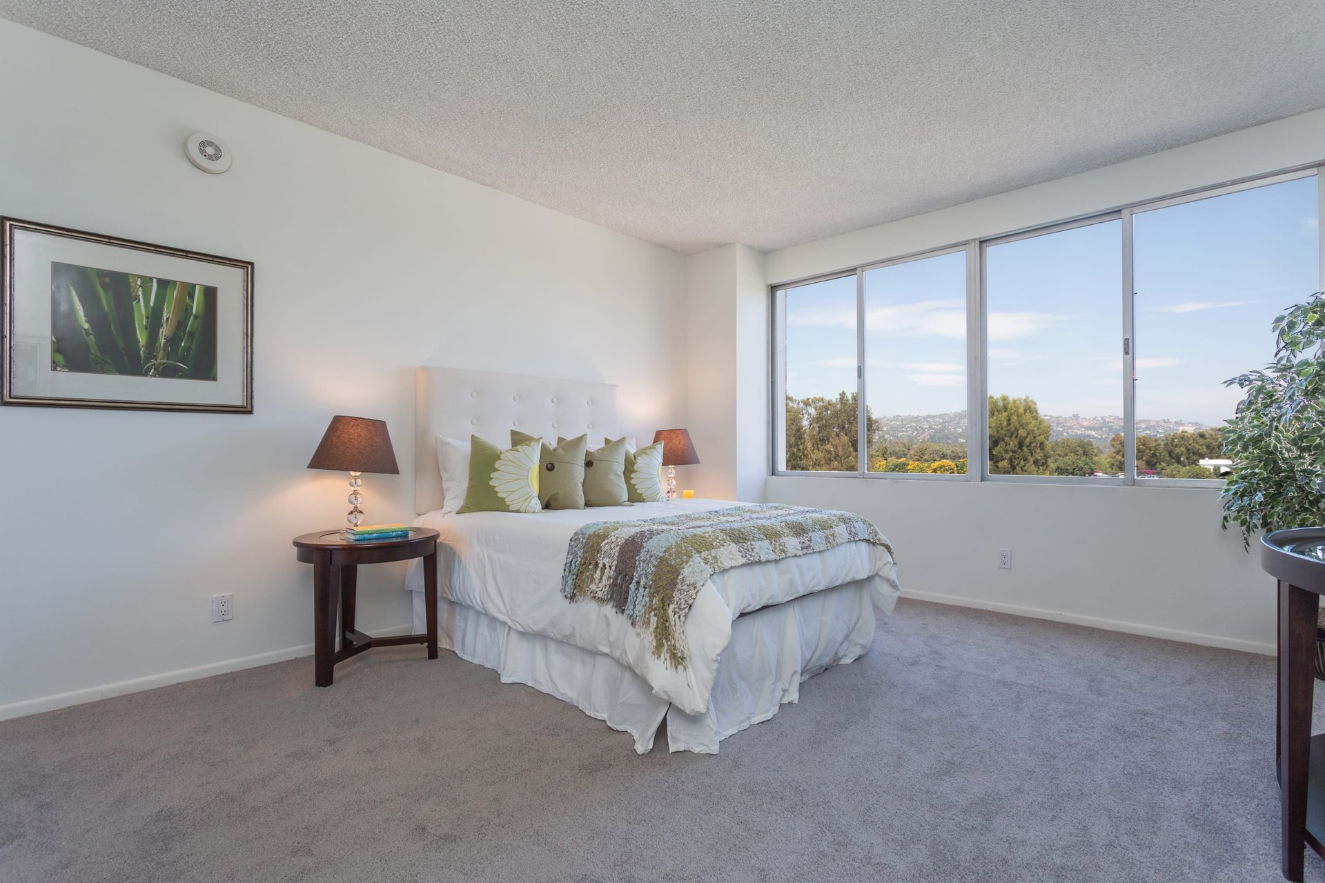 The Comstock #5B, Wilshire Corridor
