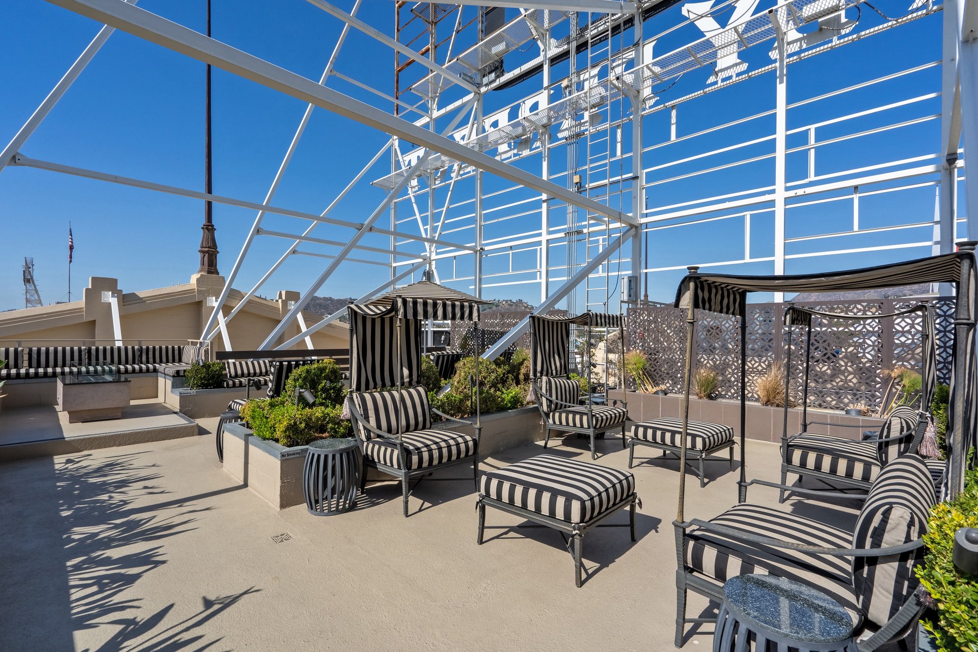 6253 Hollywood Blvd Unit #301