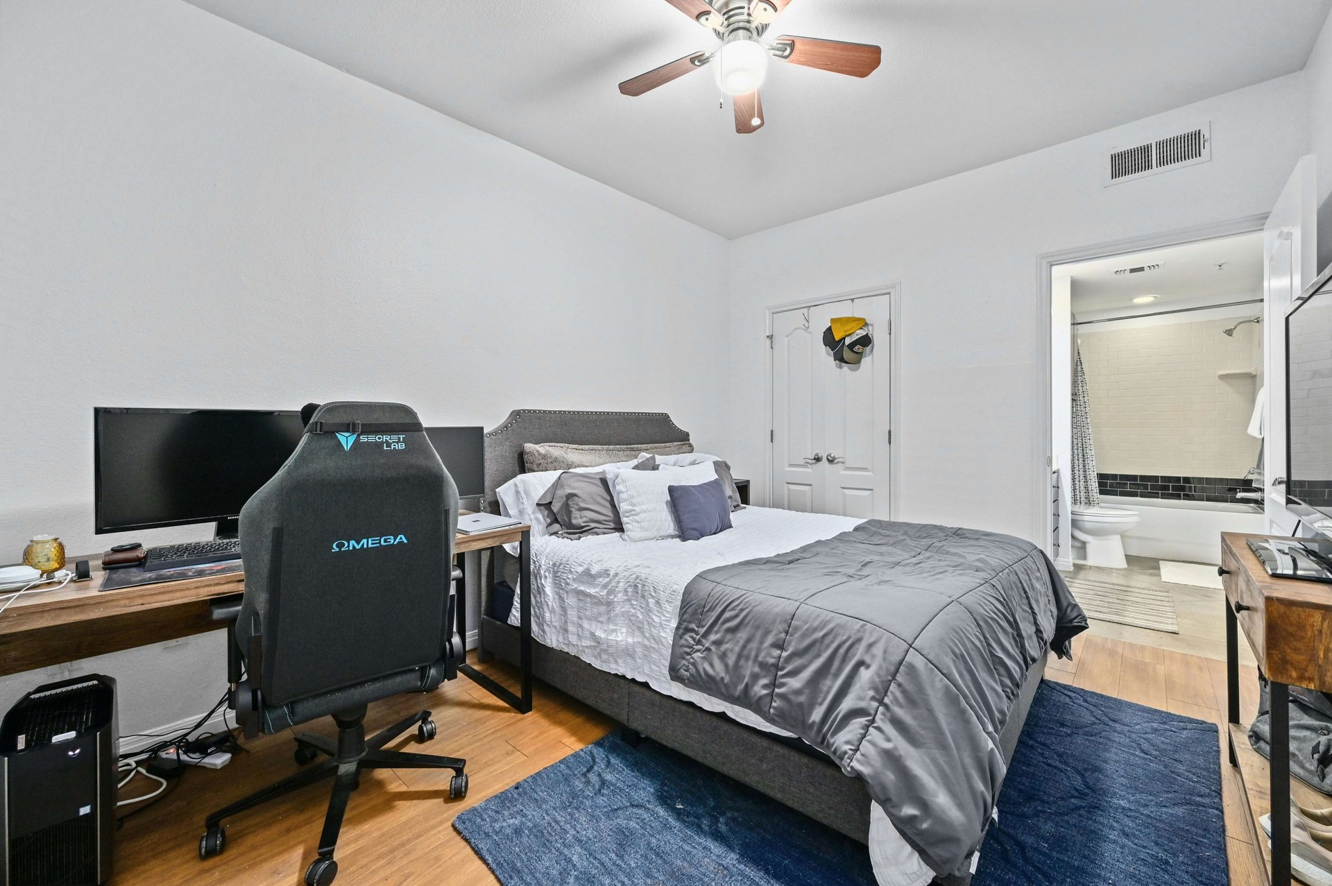 2505 San Gabriel Street #207