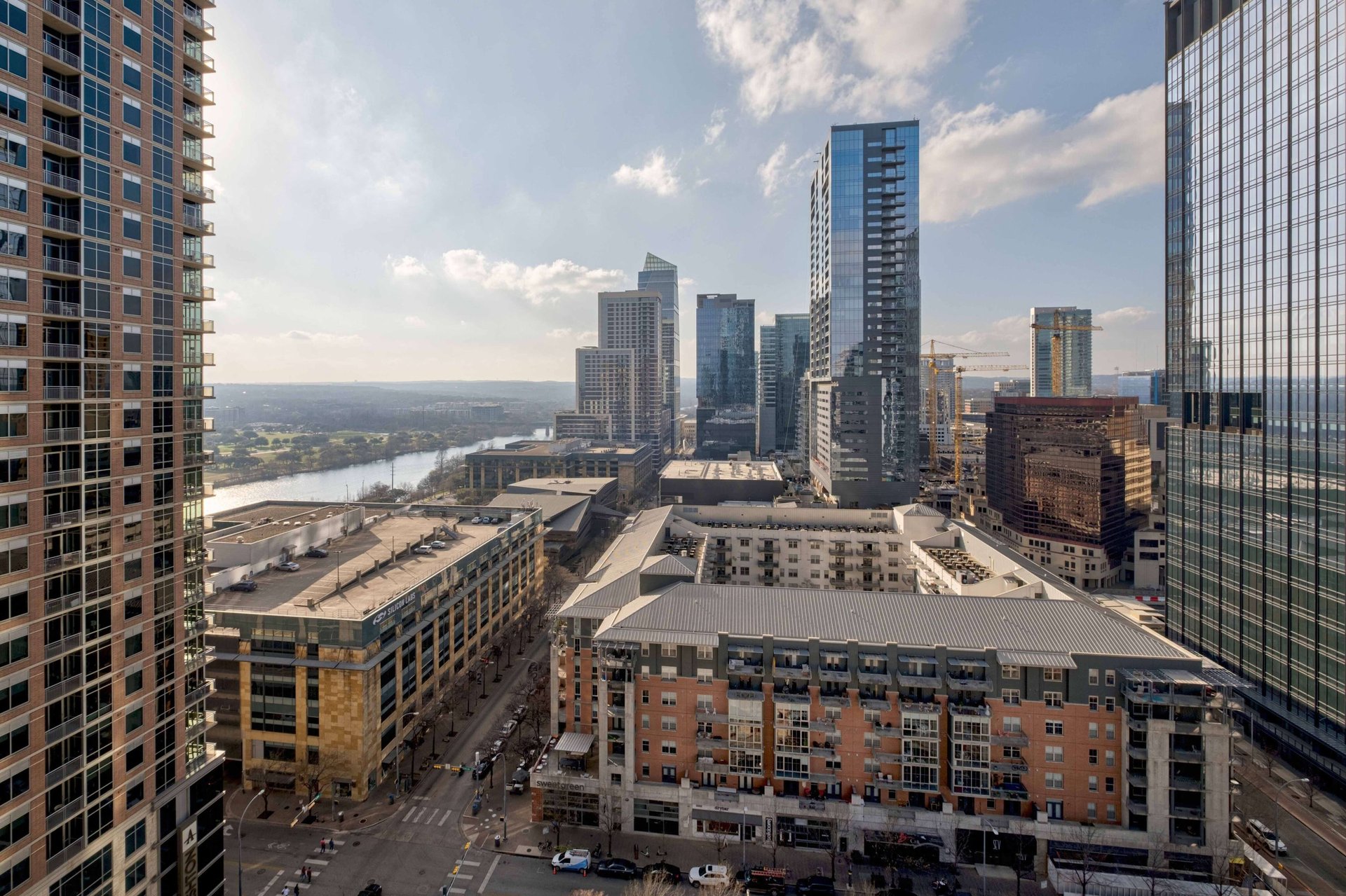 200 Congress Ave #18AE