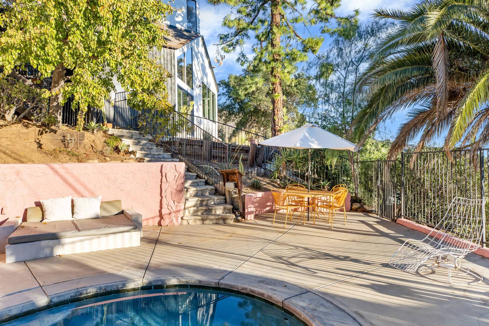 22878 Portage Circle Dr