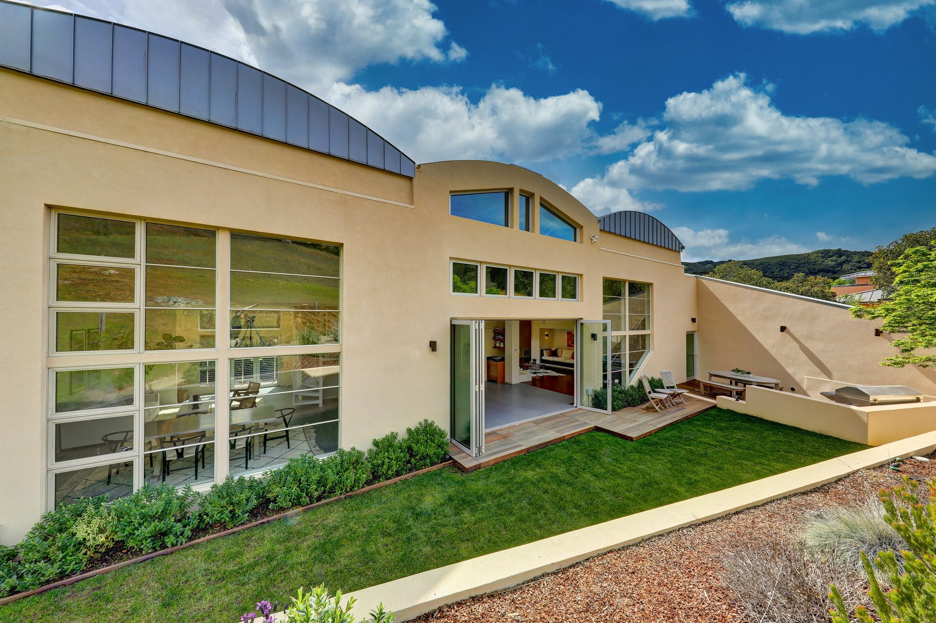 Extraordinary Contemporary Retreat