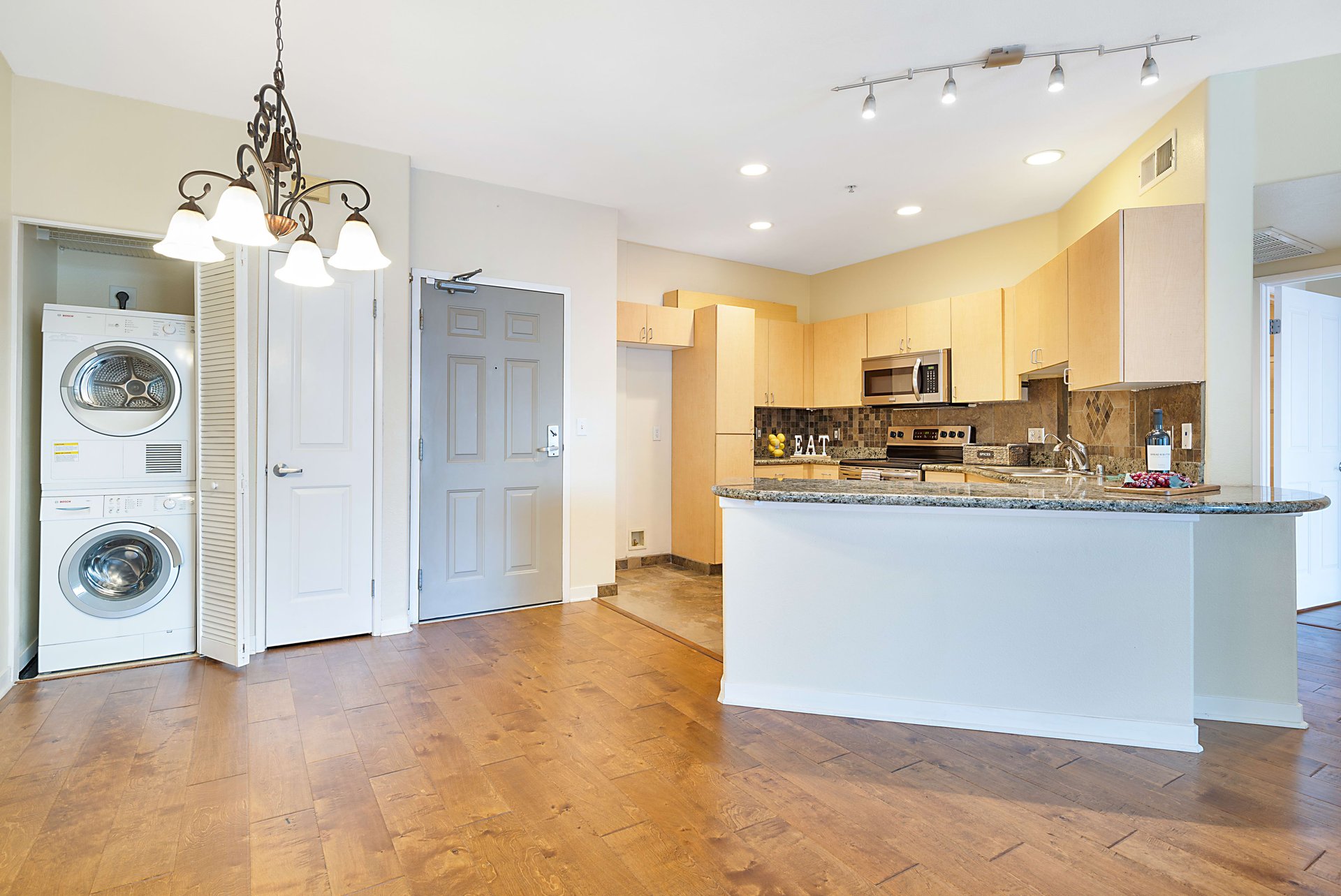 1501 Front St #325