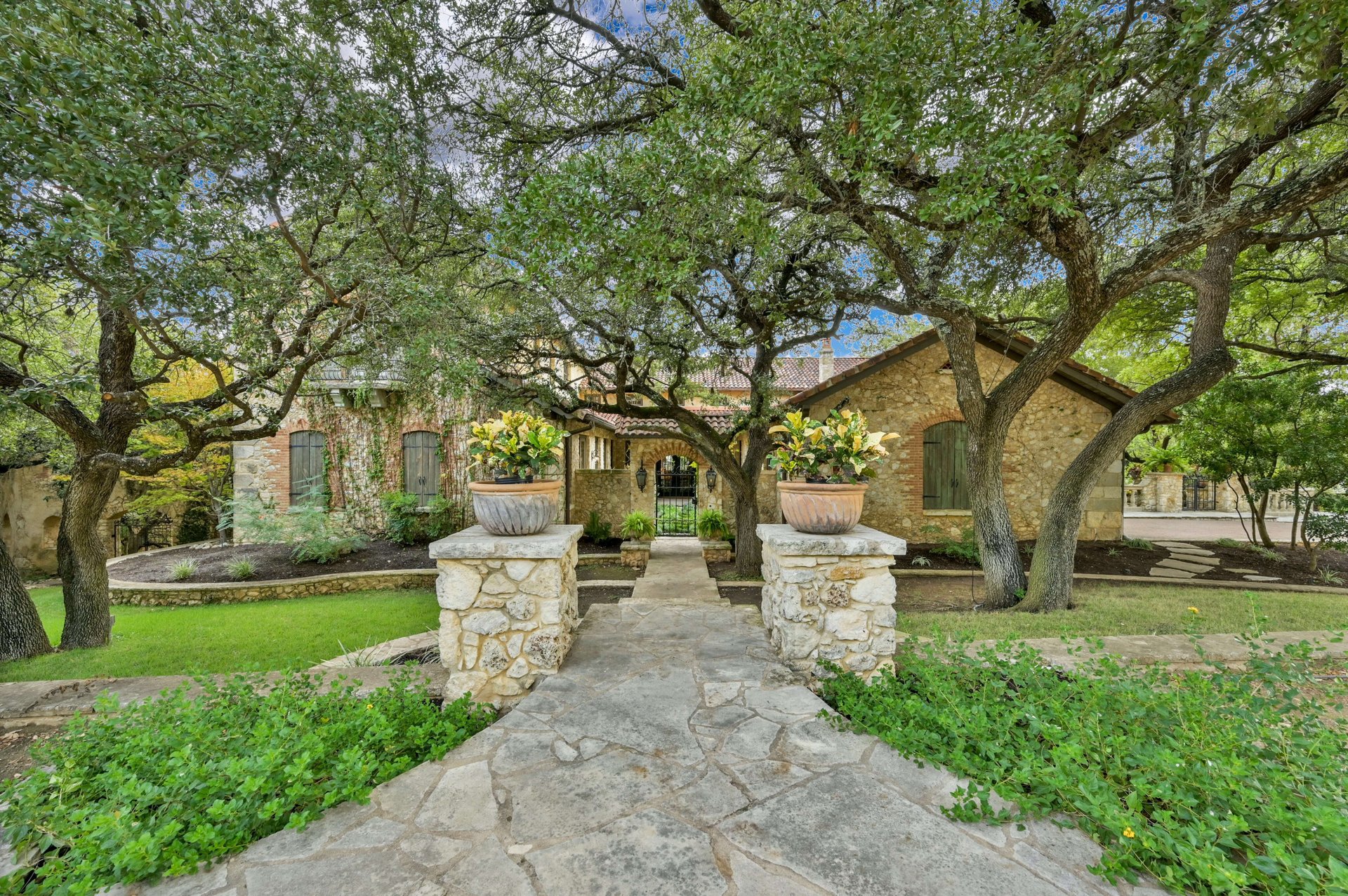 3601 Toro Canyon Road