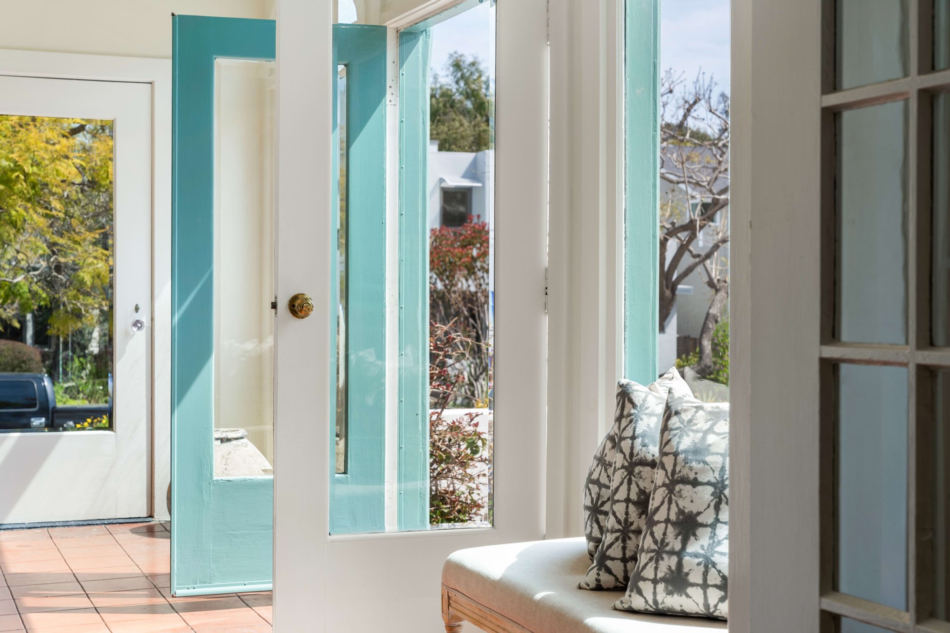 335 N Beirut Ave, Pacific Palisades
