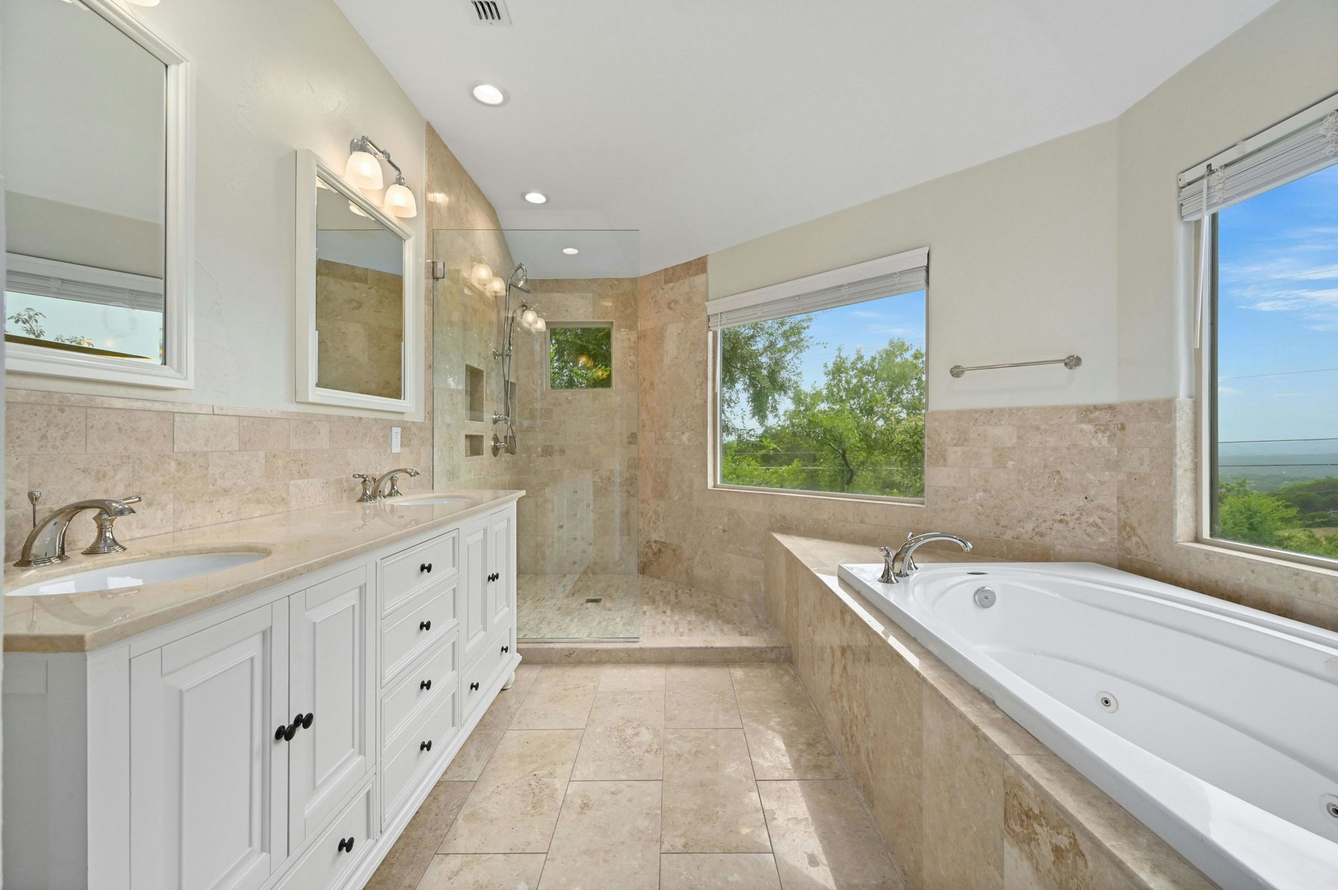 2800 Waymaker Way #20