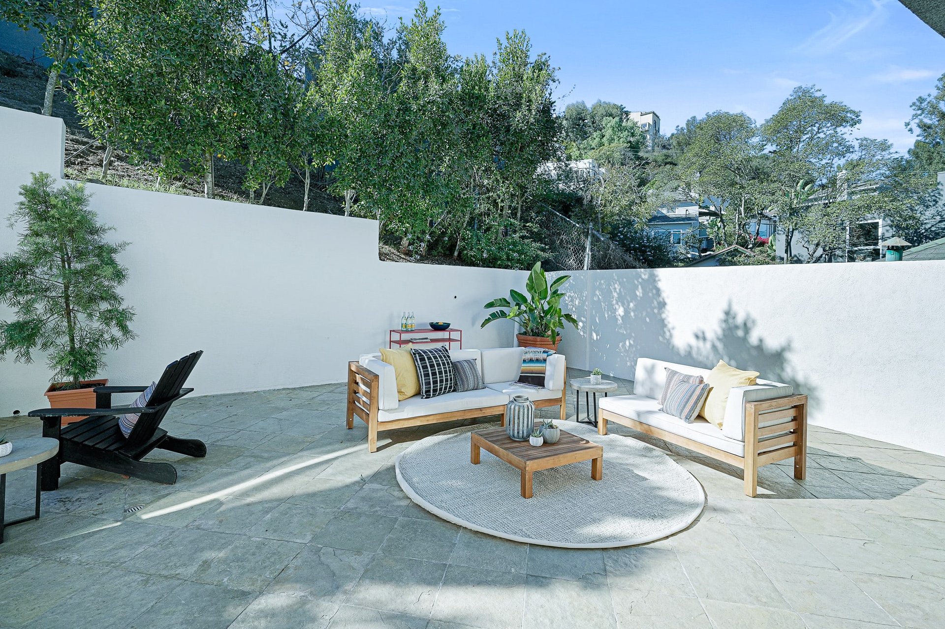 Immaculate & Turnkey Contemporary Home in Hollywood Hills
