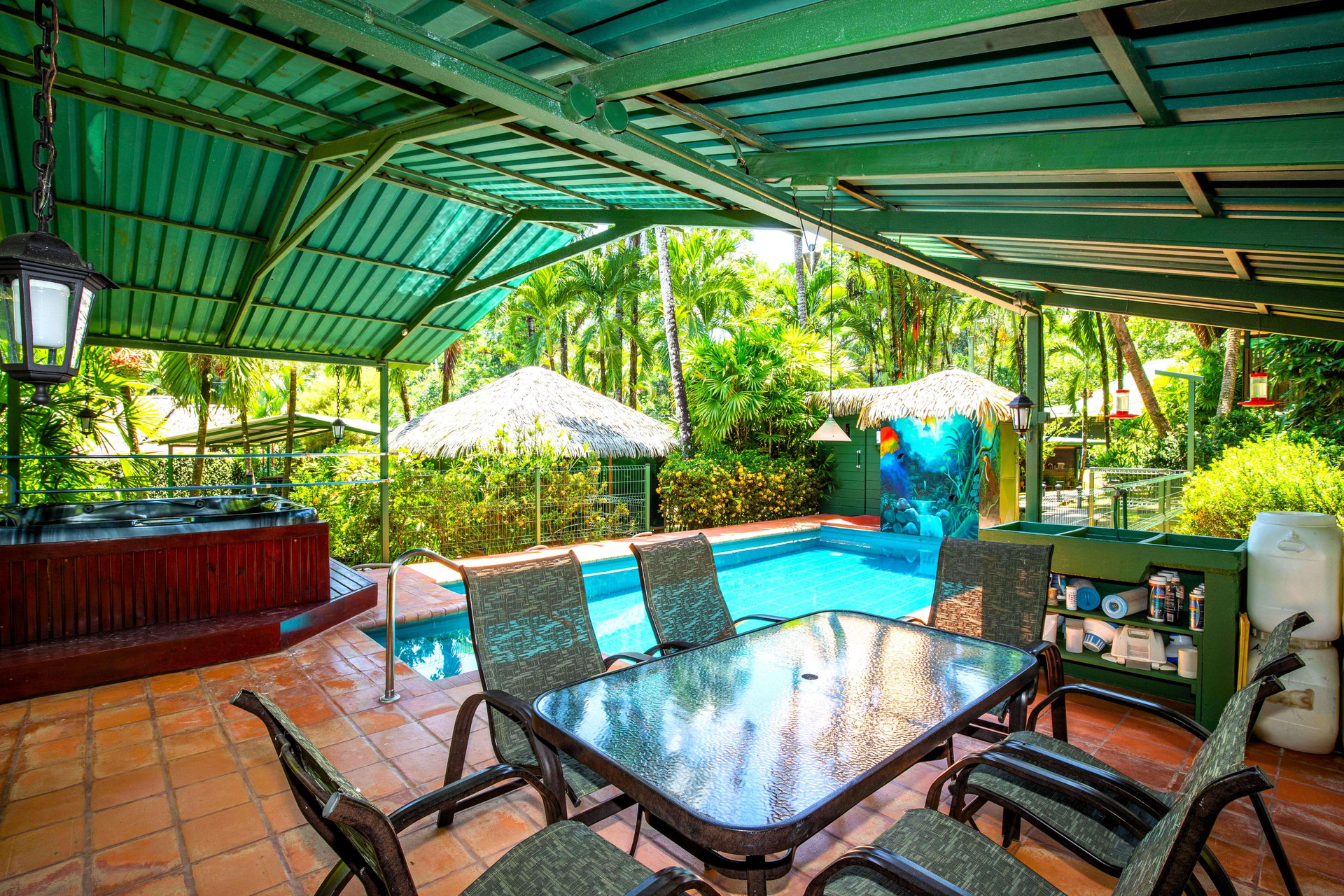 A MONEY MAKER! Location, home, guest cabins, with a SUCCE$$FUL exclusive distribution agency!