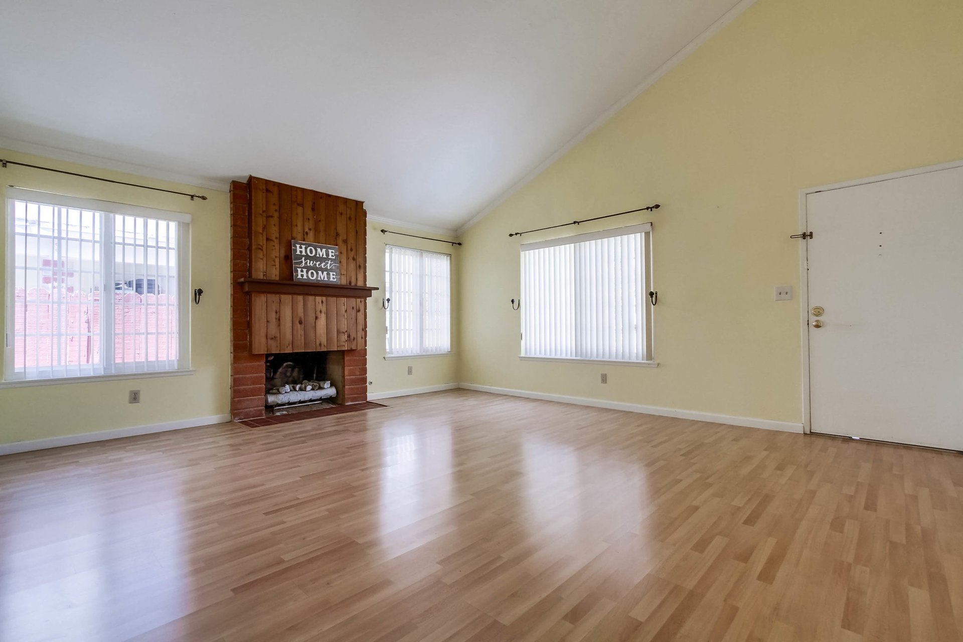 9023 Libra Dr