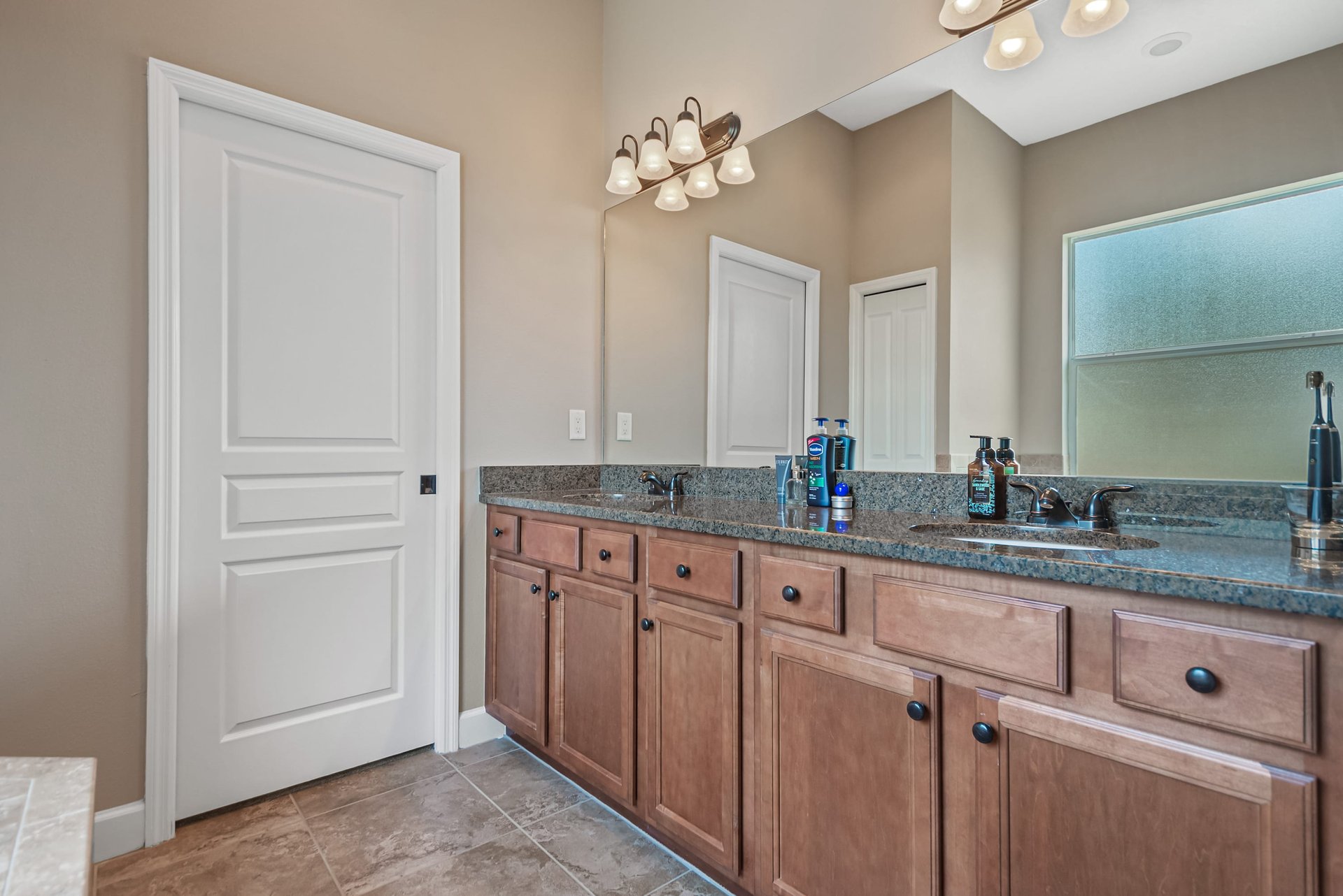 2811 OLAVET  COURT