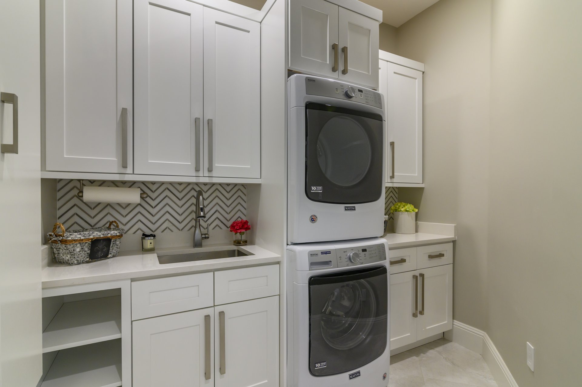 500 Ketch Lane, Country Club Shores, Longboat Key