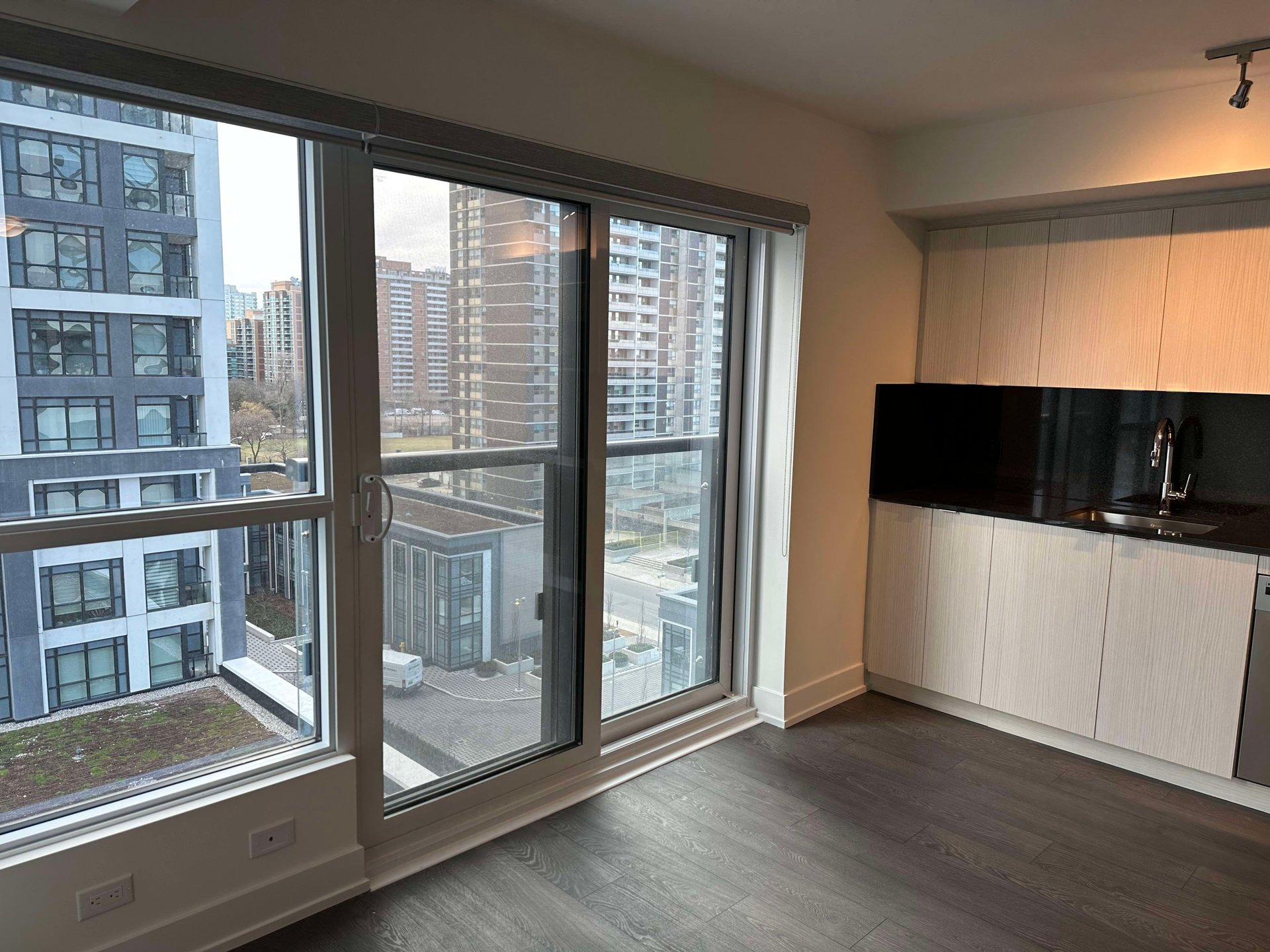 5 Mabelle Ave 730