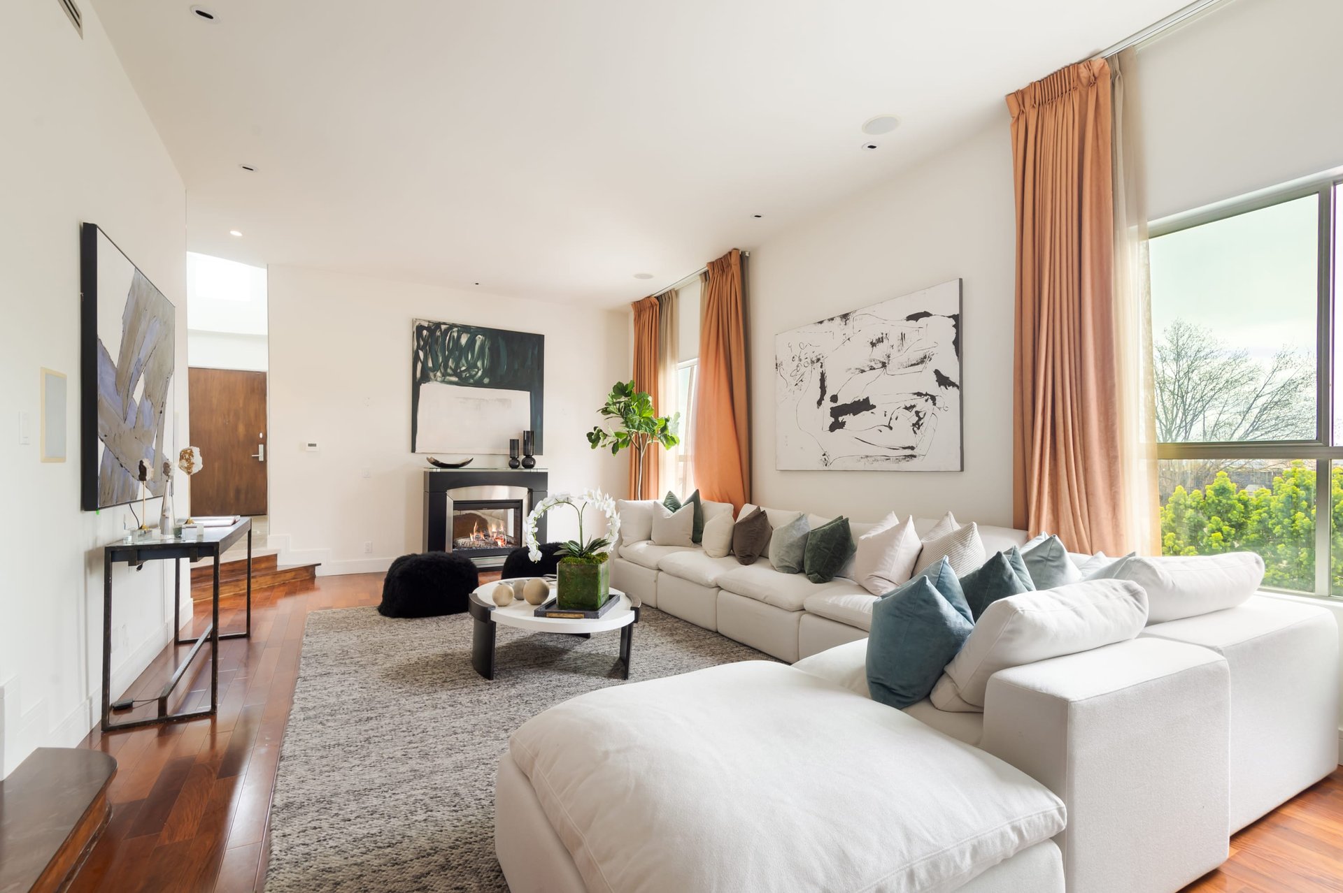 155 S Elm Dr # 302