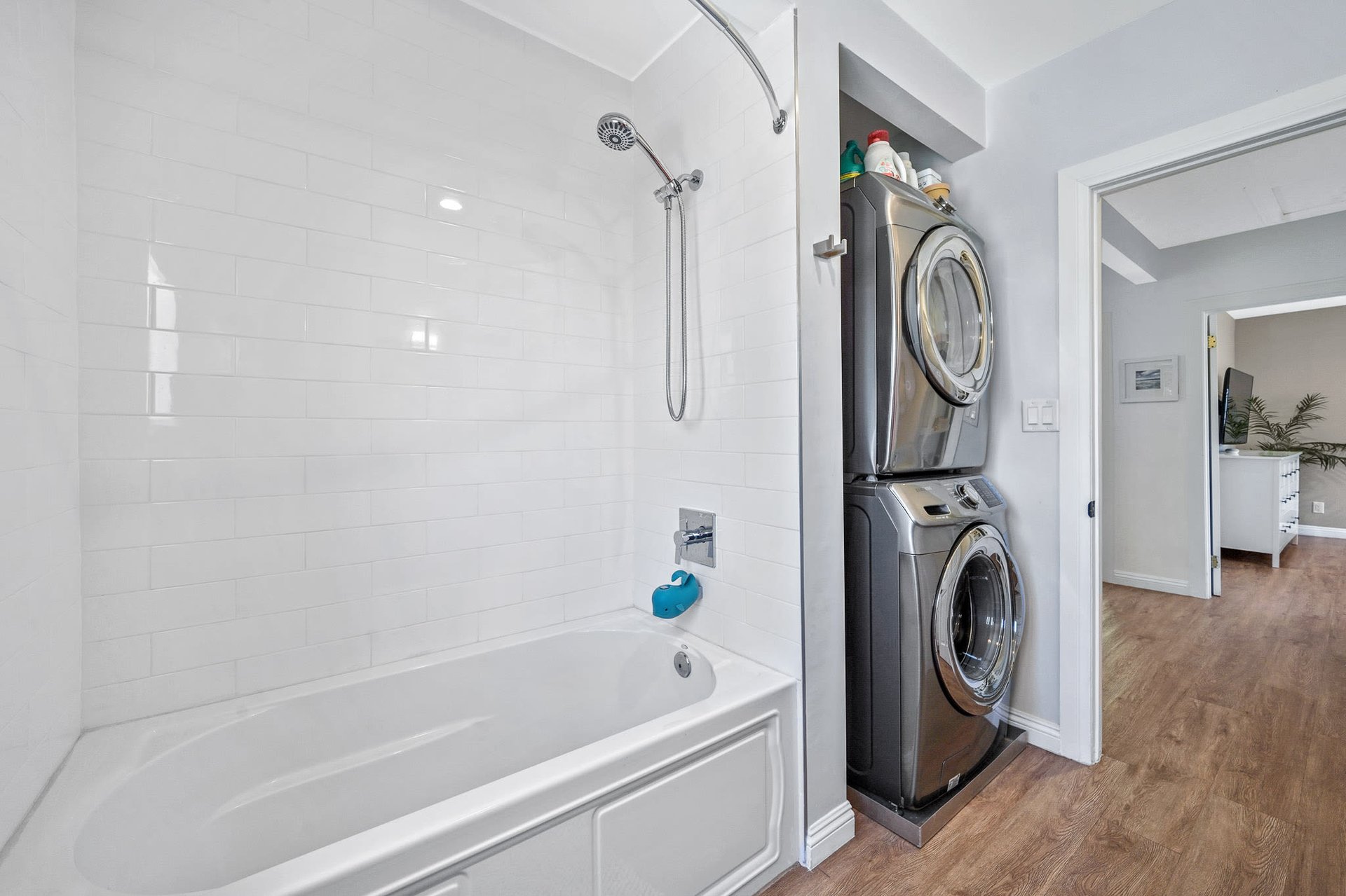 Rare Newer Renovated Duplex (2 on a Lot) in Mid-City