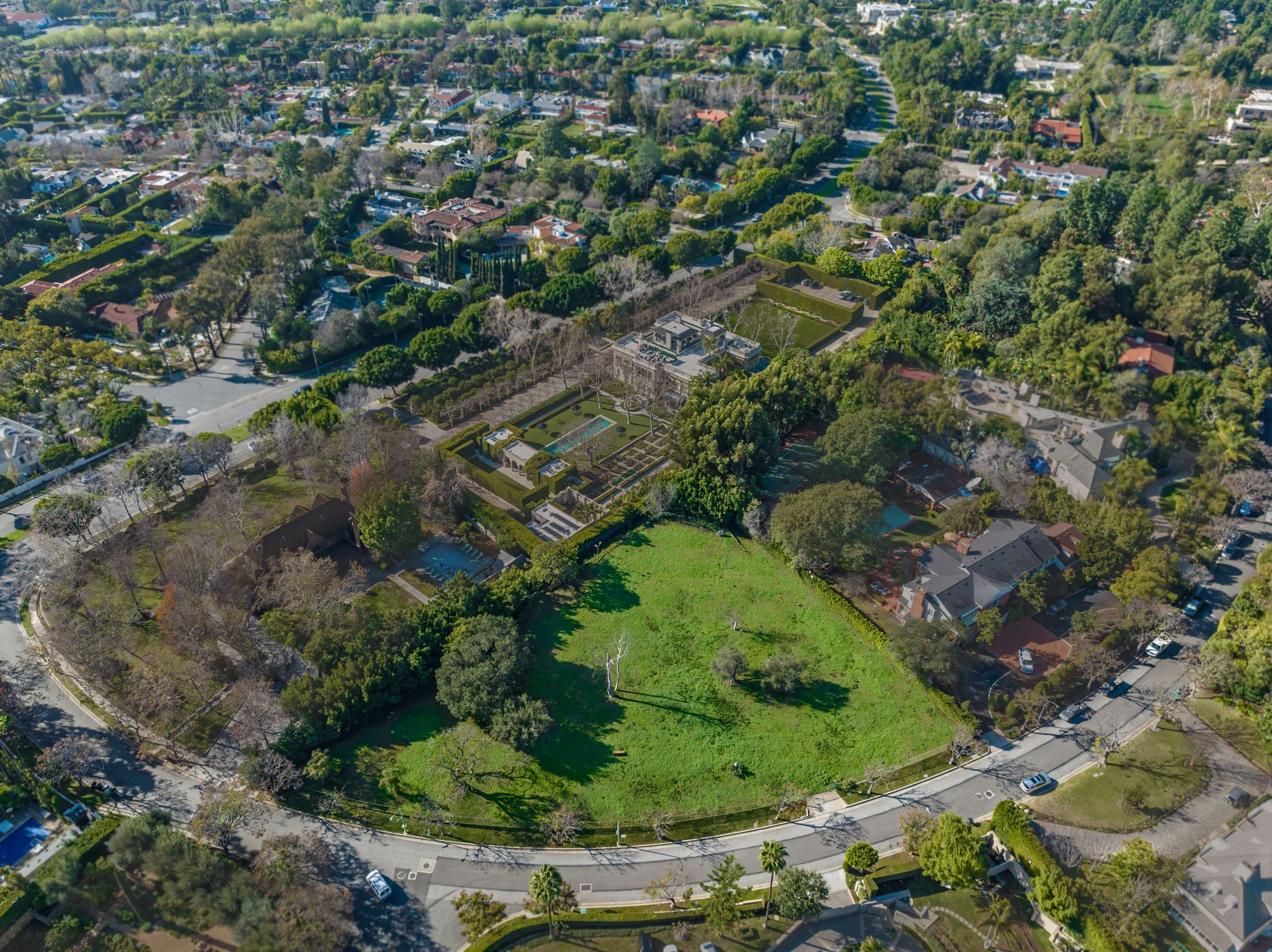 602 Mountain Dr, beverly hills