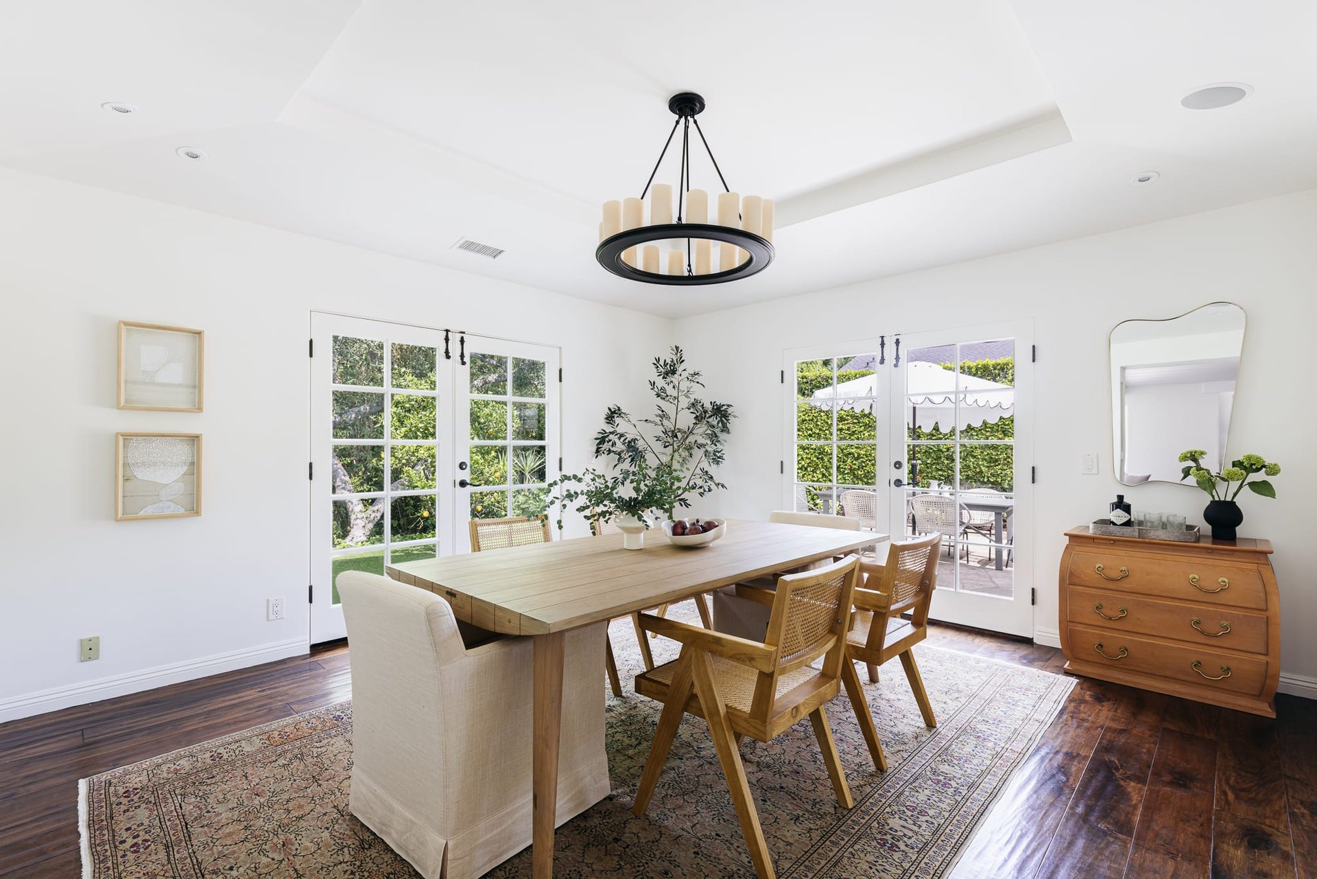 A Lovely Single Level Traditional in Hollywood Hills