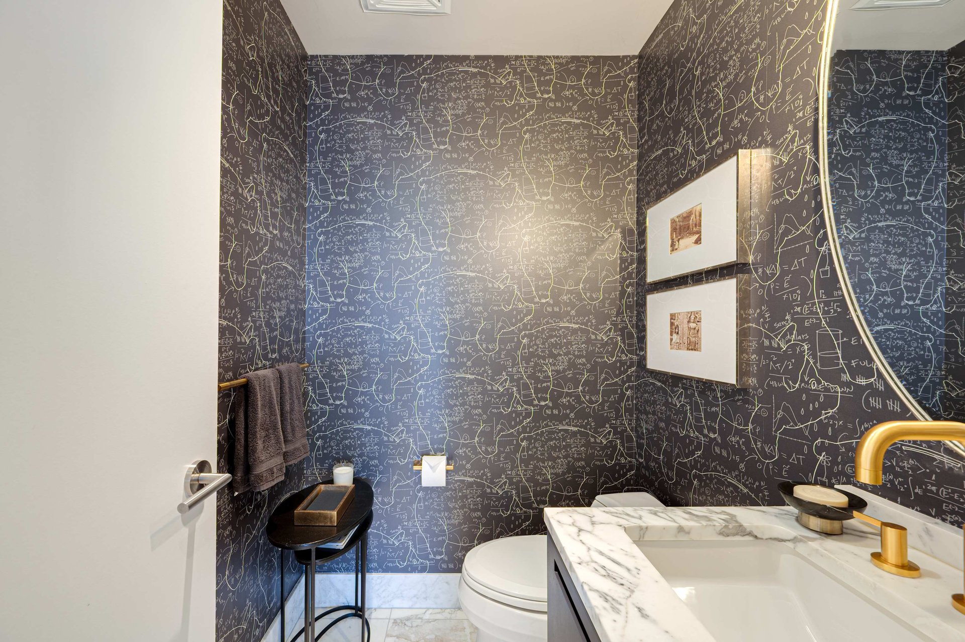 Suite 3206- 180 University Avenue