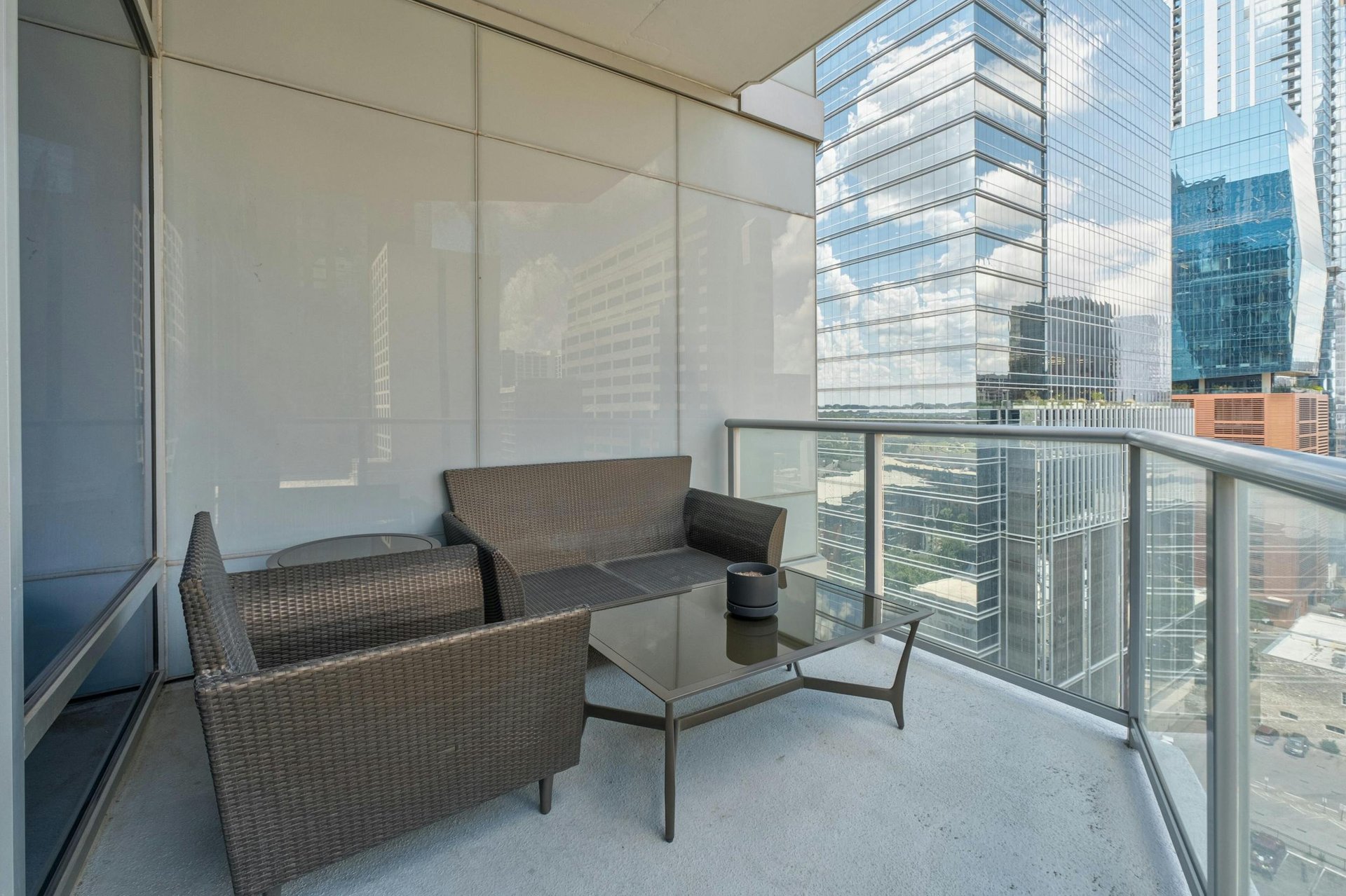 200 Congress Ave #15D 