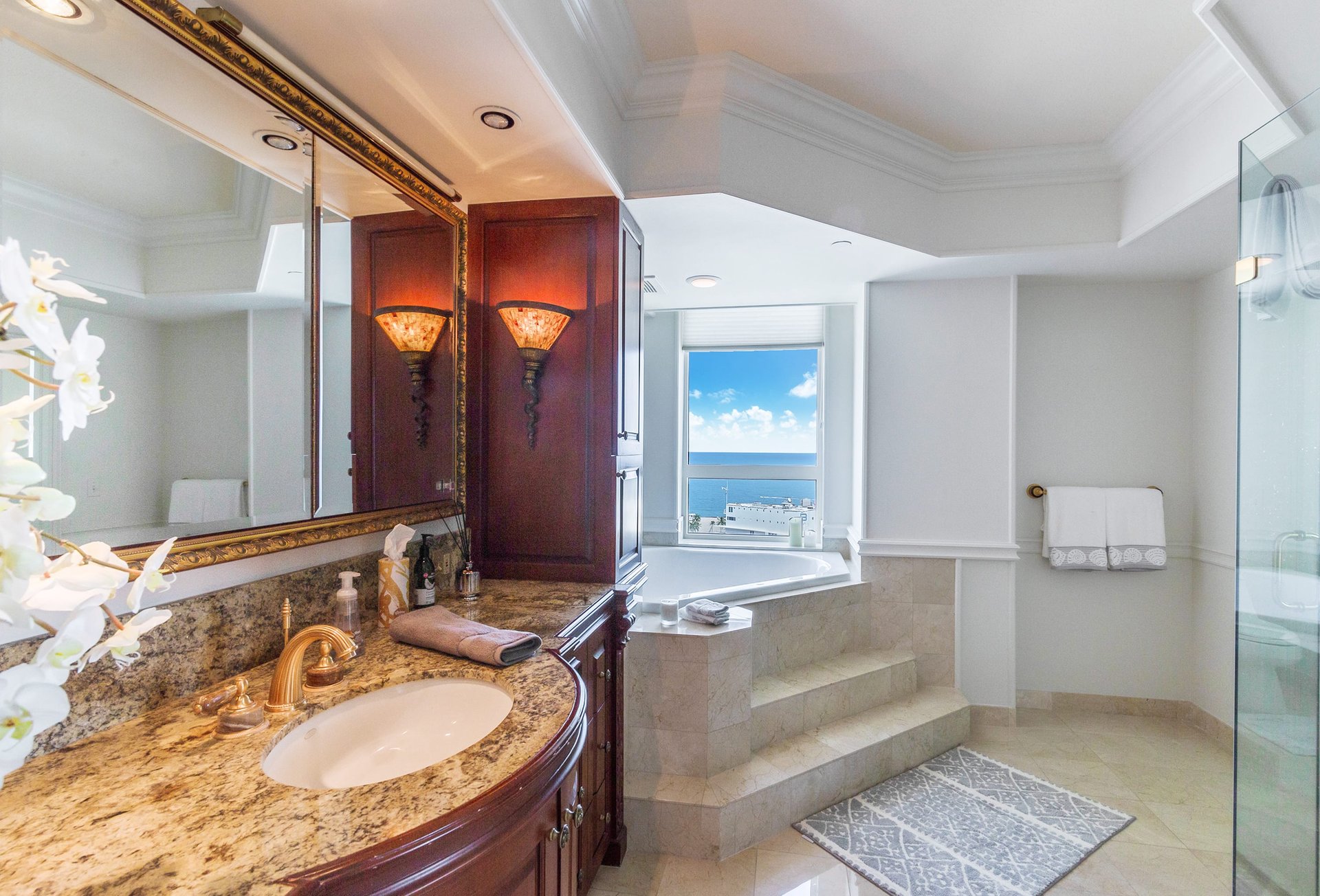 3055 Harbor Dr Unit: 1703