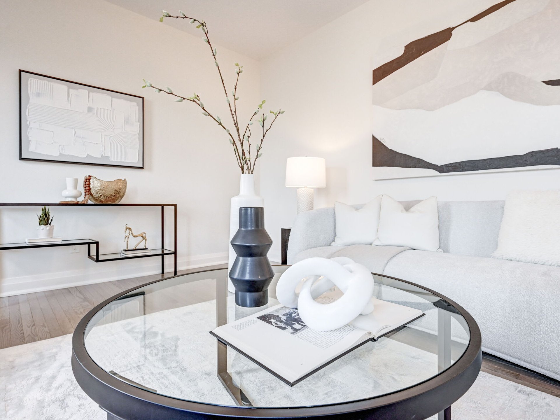 66 Oriole Cres