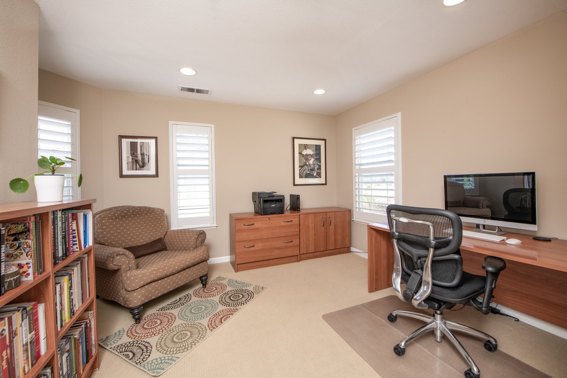 Remodeled Contemporary Townhome