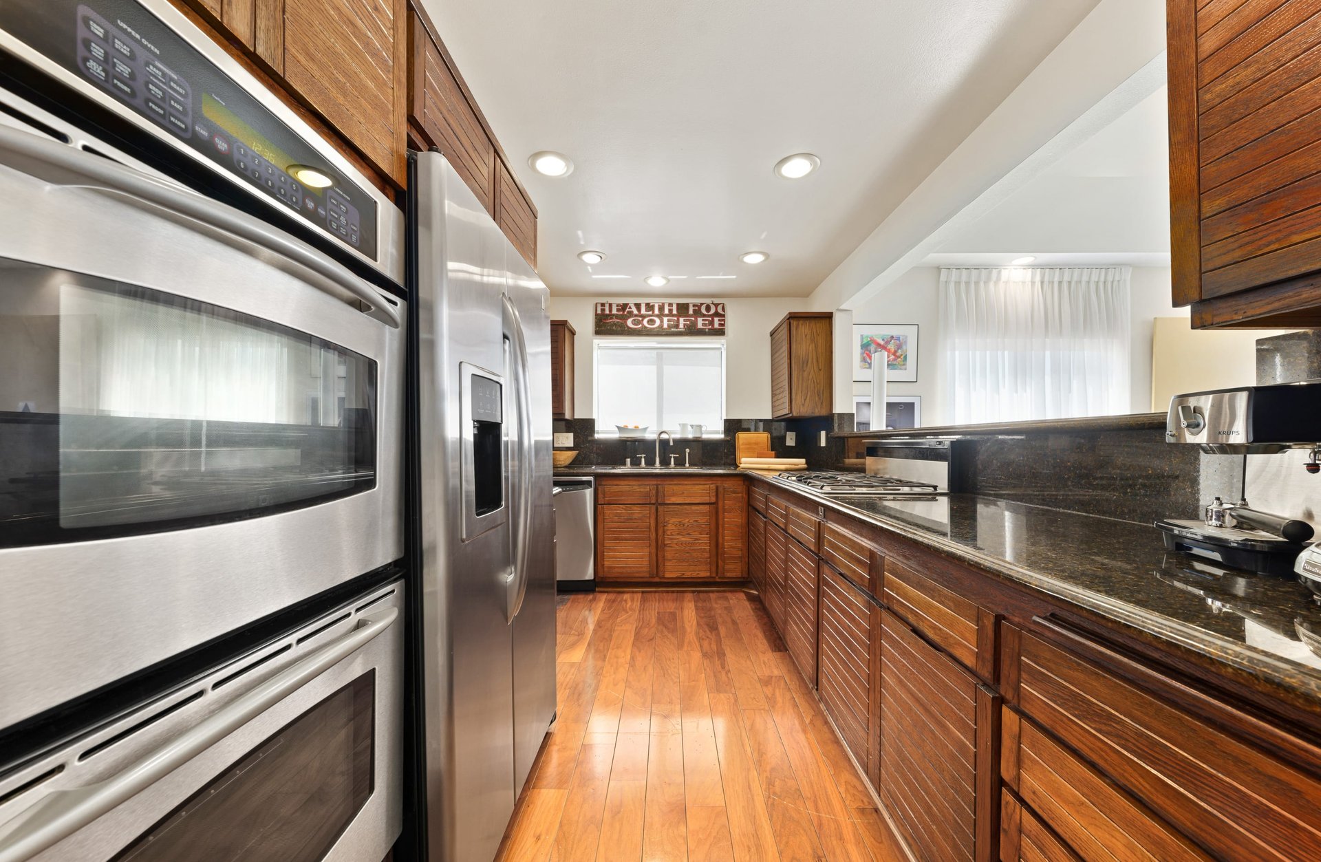 1520 S Beverly Glen Blvd #301, Westwood