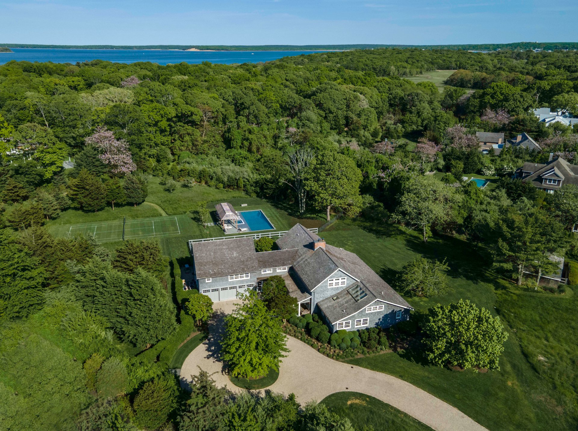 Upscale, Updated Sag Harbor Farmhouse in Waterfront Neighborhood