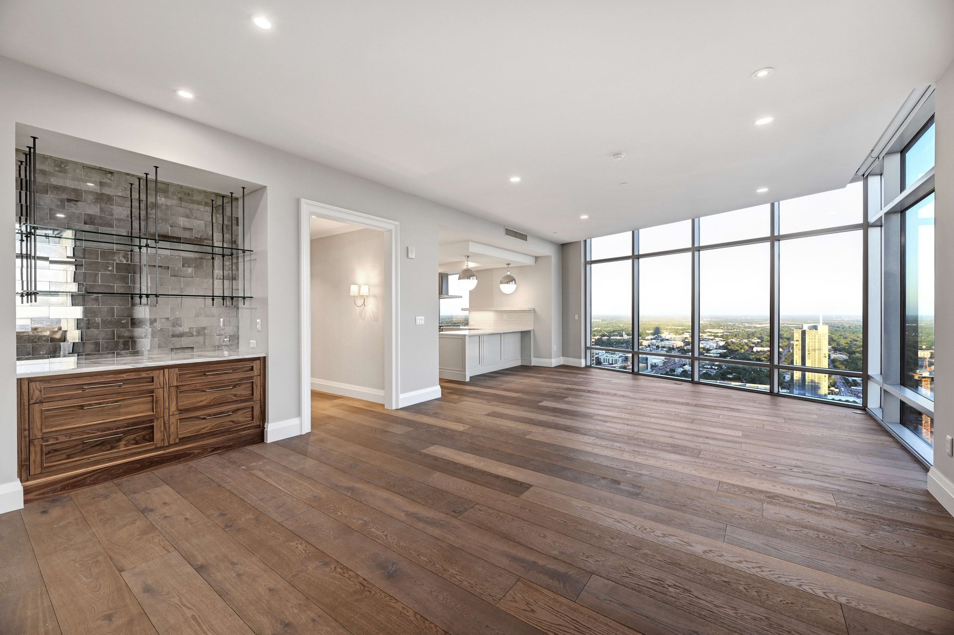 200 Congress Ave #44J