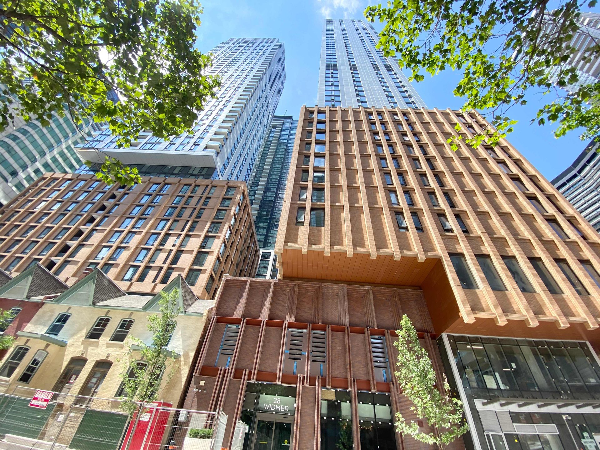 8 Widmer St Unit: 2005