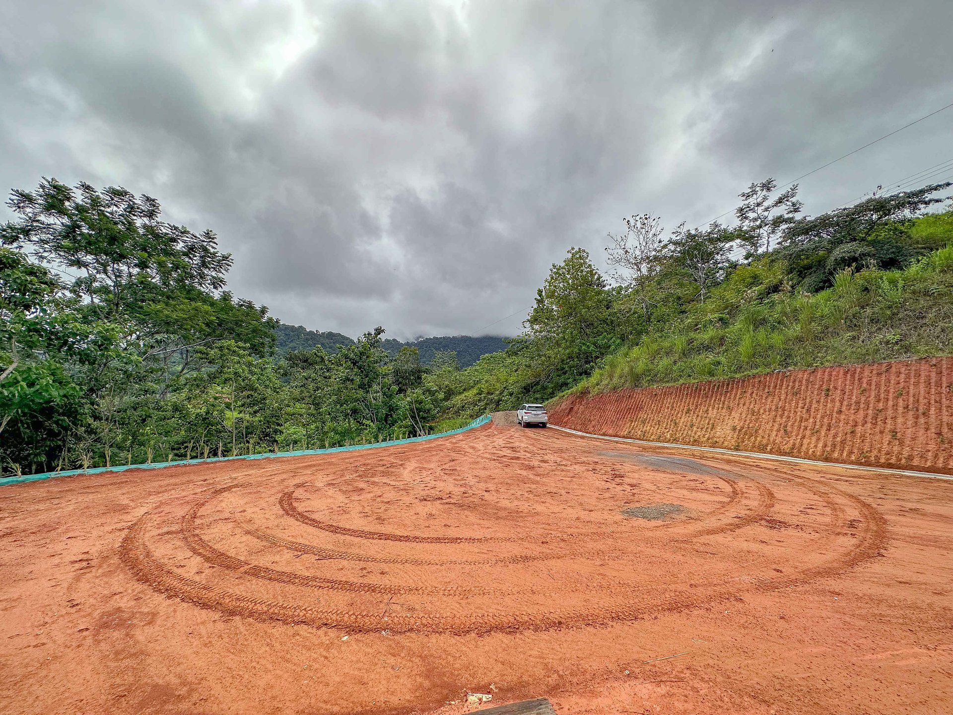 5 Acre Lot With A Sweeping Ocean And Sunset View, Ojochal Phase 9. LEGAL WATER!
