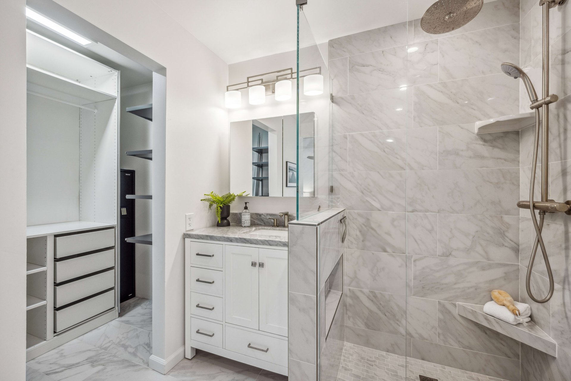 Stylish & Updated Tiburon Townhome