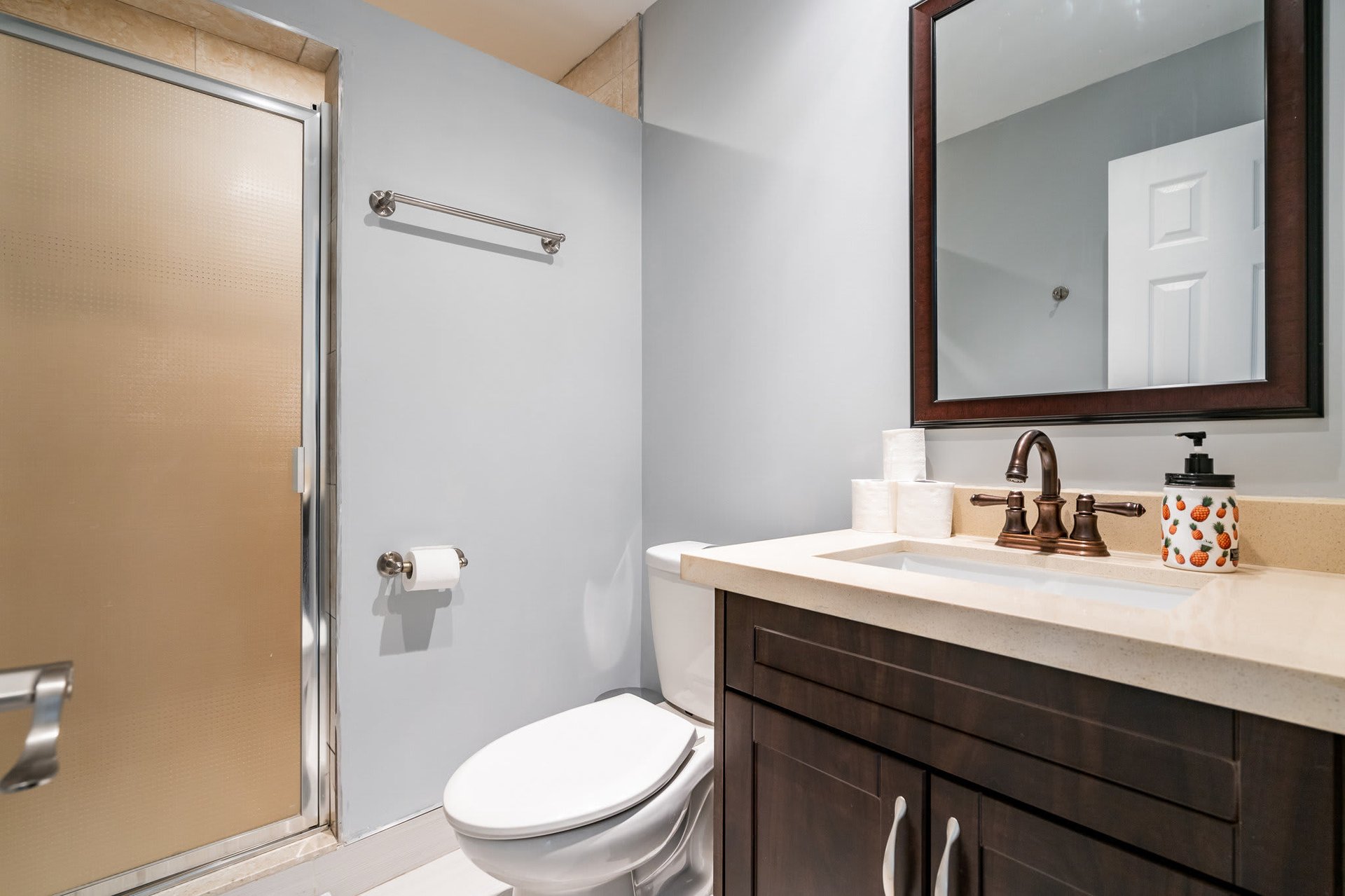 100 - 2779 Gananoque Dr 