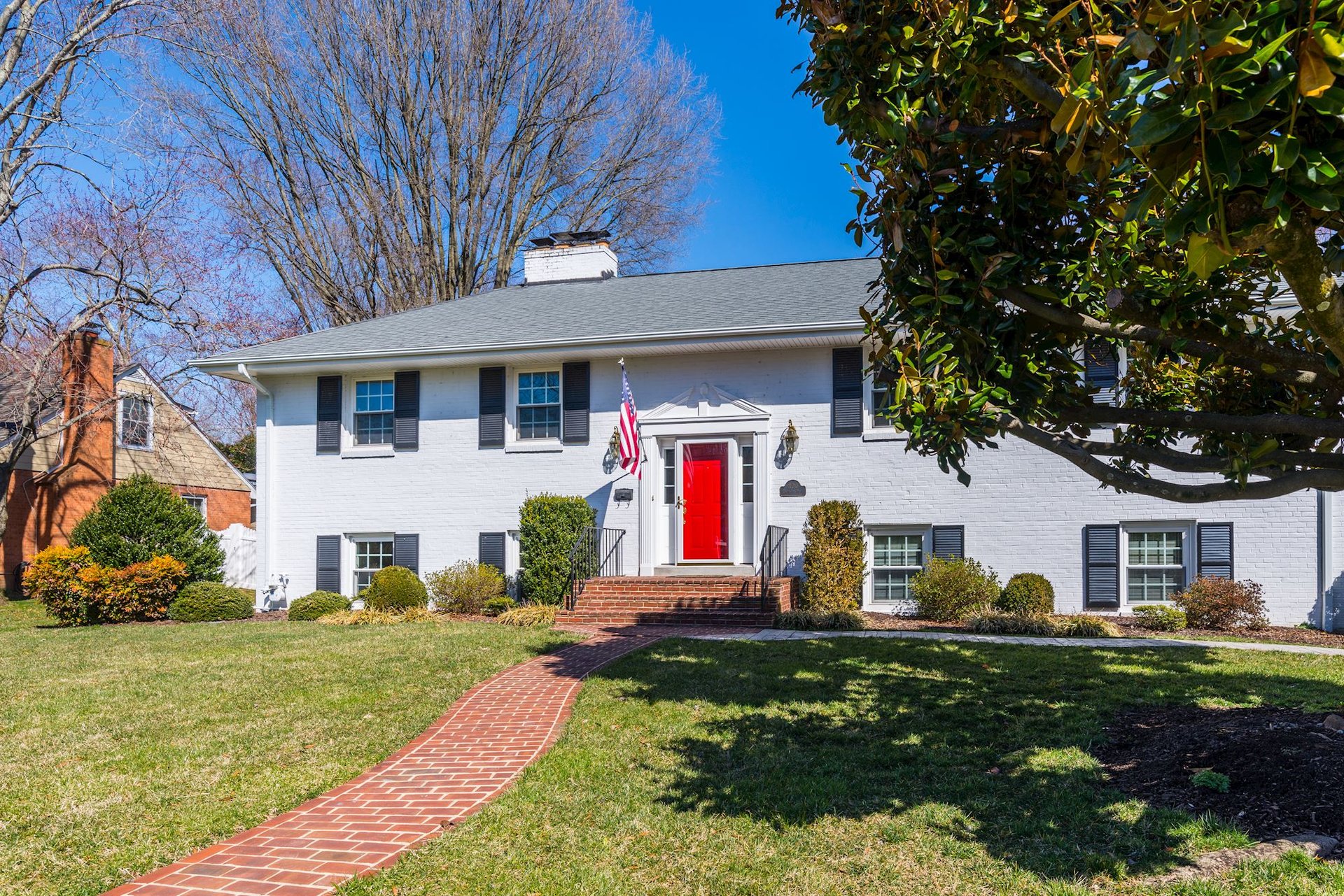 1100 Emerald Dr
