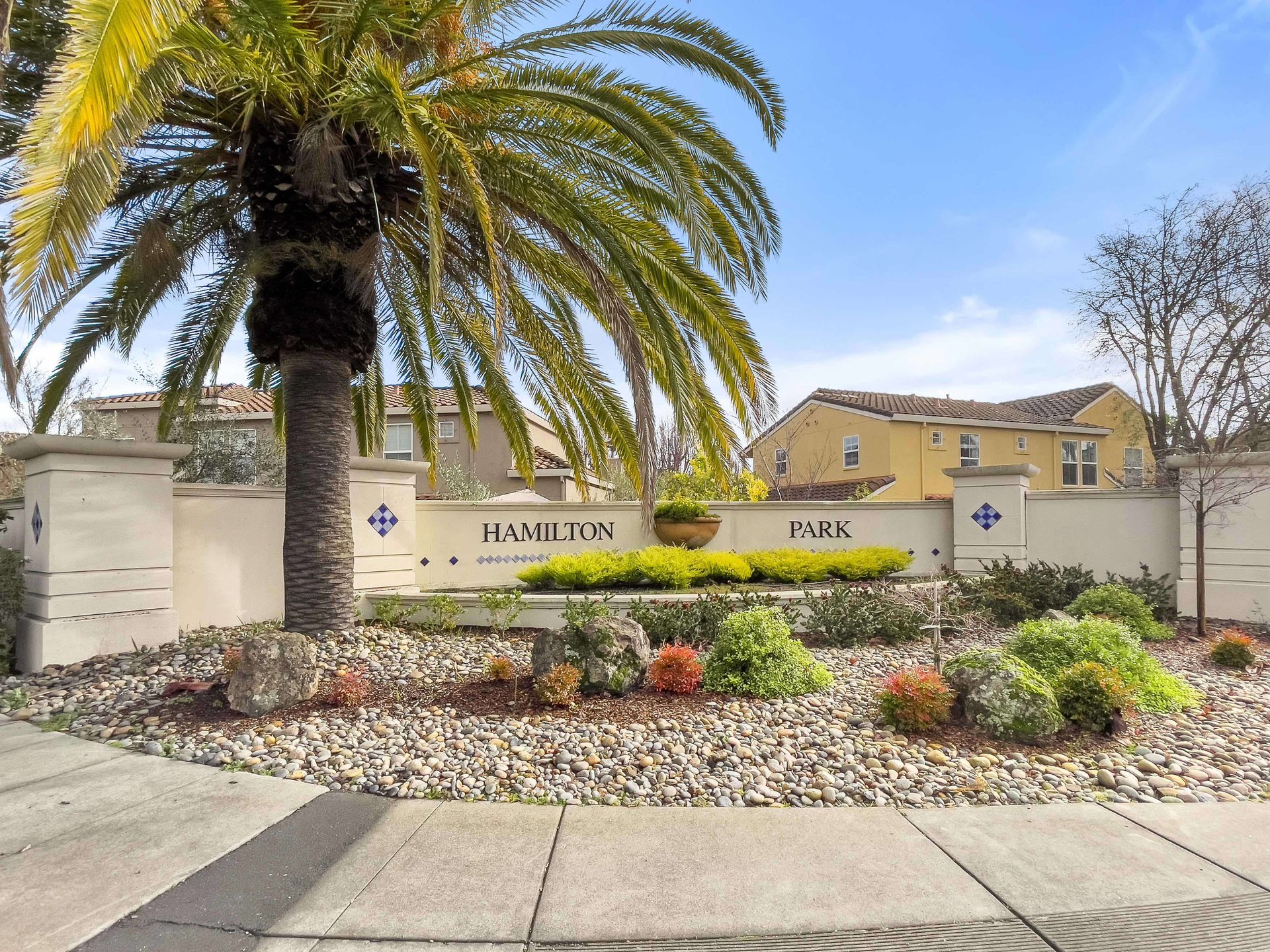 27 Presidio Dr