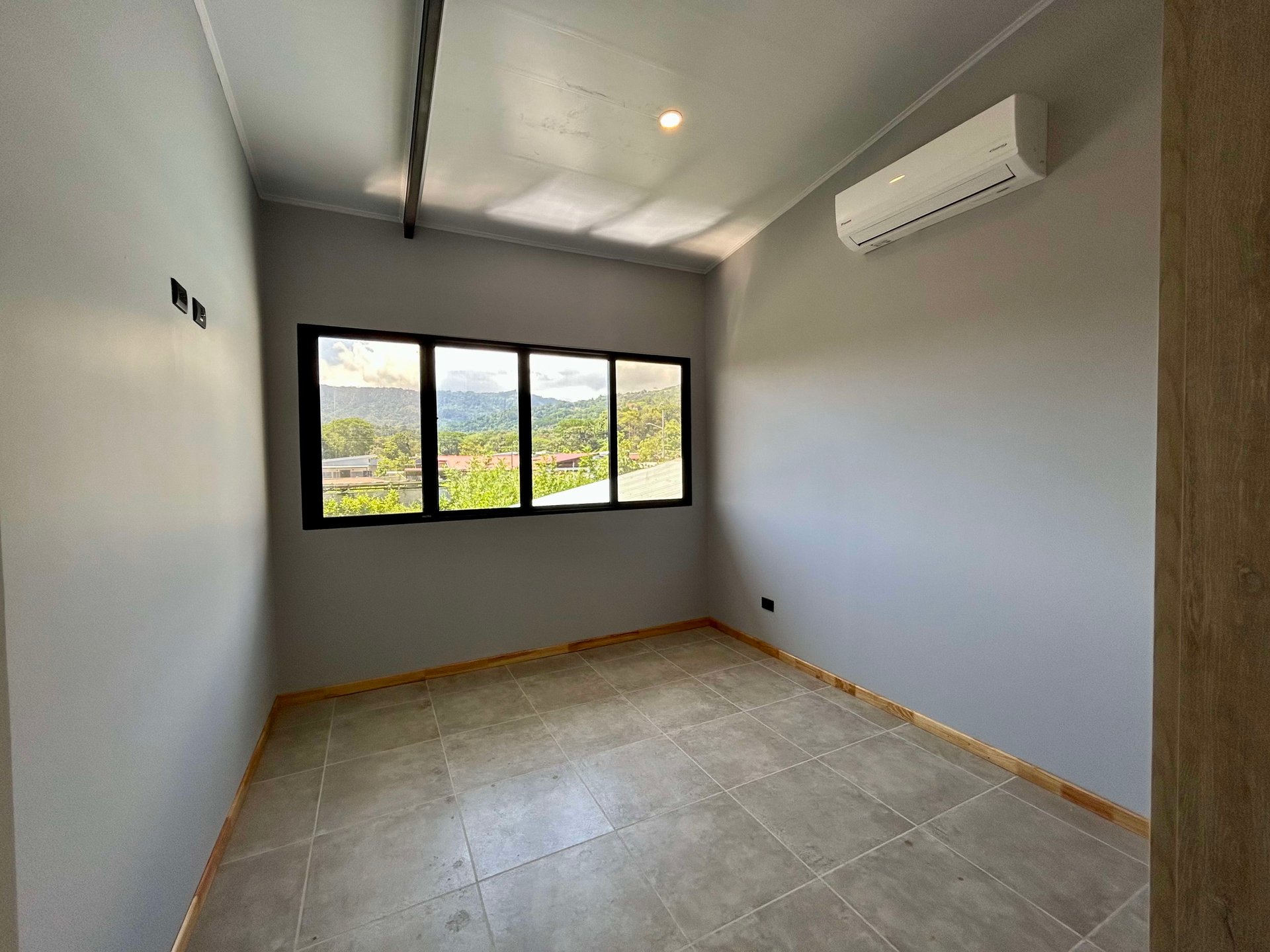Brand New Modern 3 bed, 3 bath Villa in Uvita