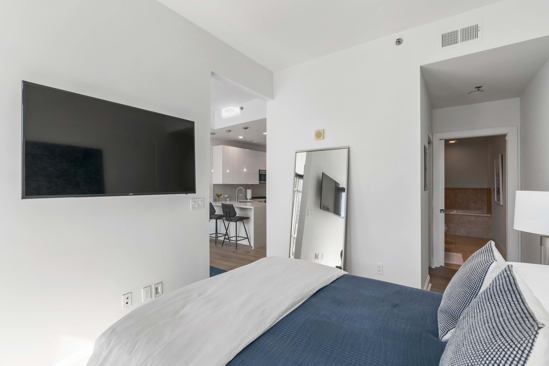 905 Juniper Street NE Unit: 506