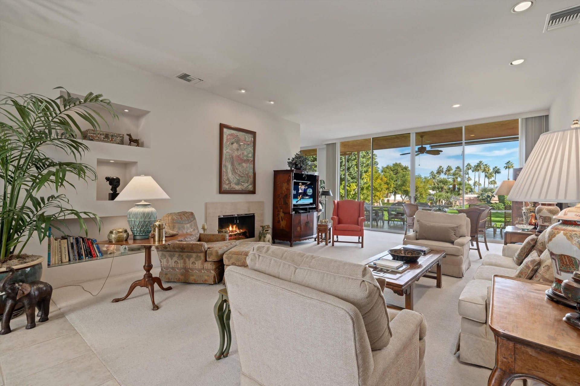 46950 Amir Dr
